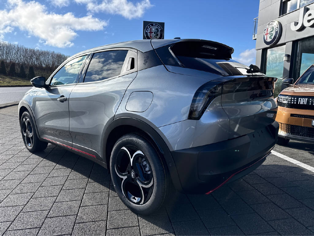 ALFA ROMEO Junior 1.2 Ibrida Speciale-showroom-element-1