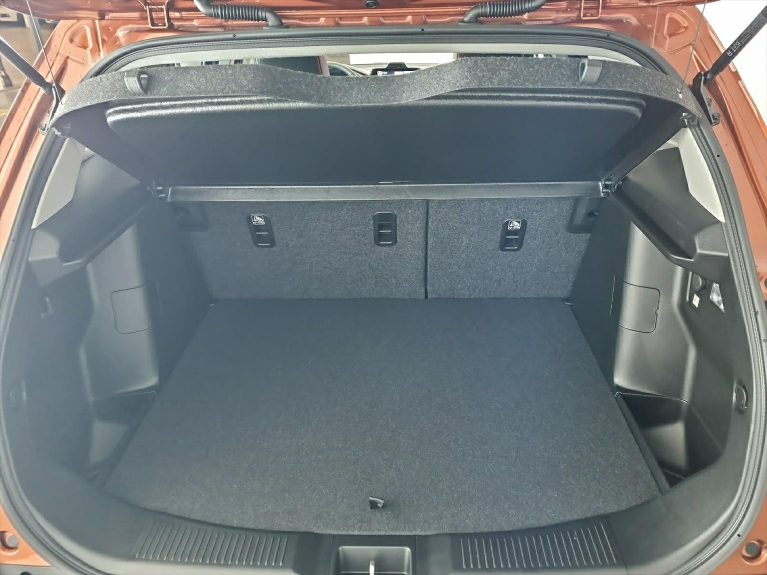 SUZUKI S-Cross 1.4 T Compact+ Hybrid 4x4-image-13