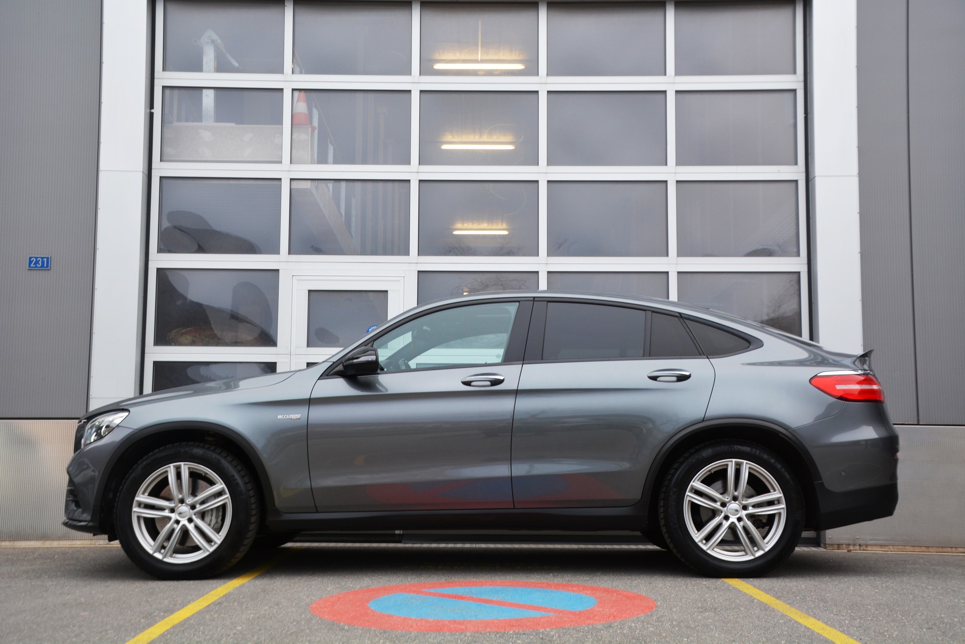 MERCEDES-BENZ GLC Coupé 43 AMG 4Matic 9G-Tronic-image-3
