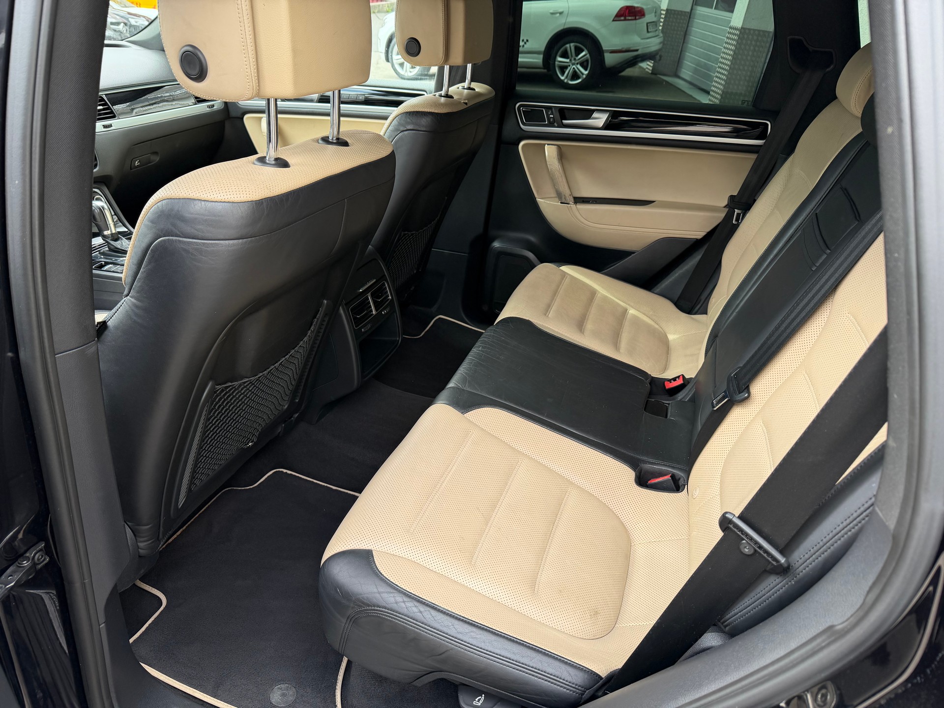 VW Touareg 3.0 TDI BlueMotion Technology Tiptronic-image-6