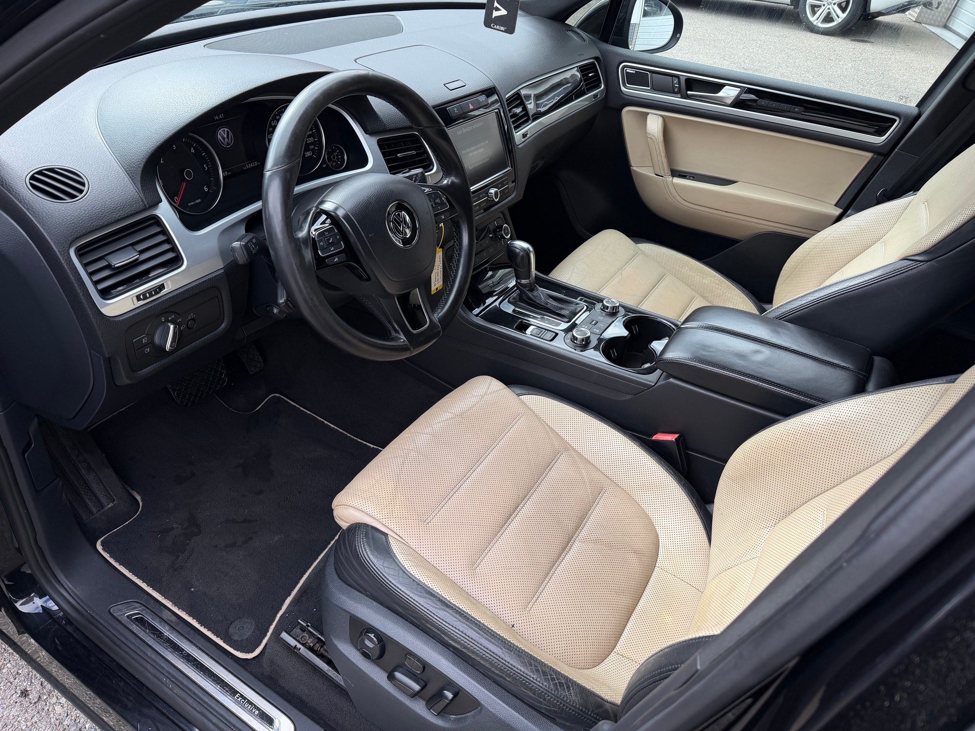 VW Touareg 3.0 TDI BlueMotion Technology Tiptronic-image-4