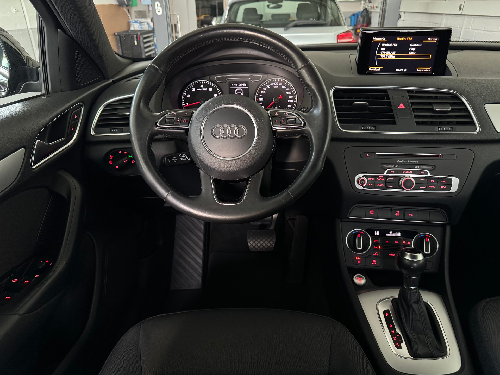 AUDI Q3 1.4 TFSI S-tronic-image-7