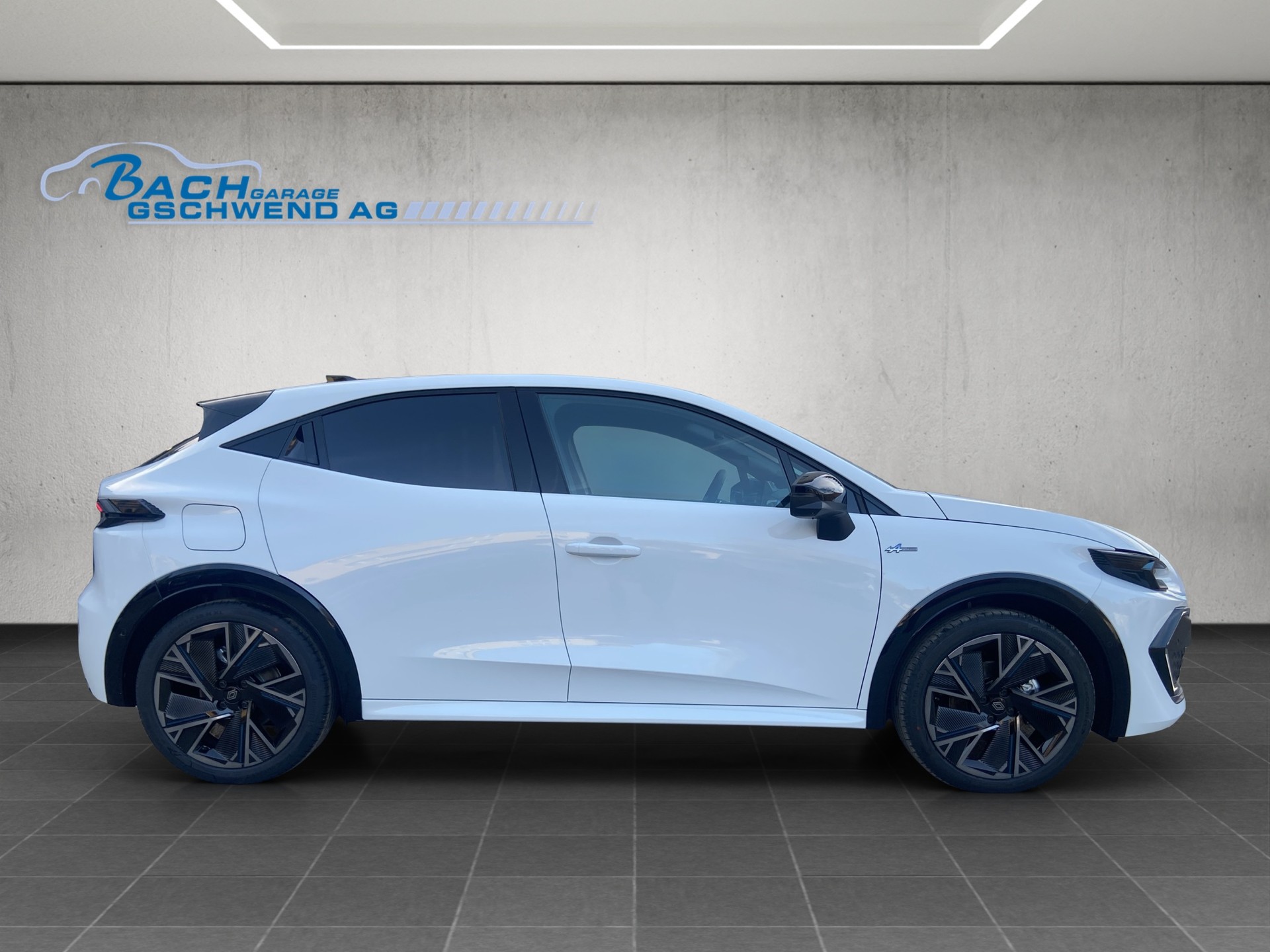 RENAULT Clio 1.8 E-Tech Esprit Alpine-showroom-element-2