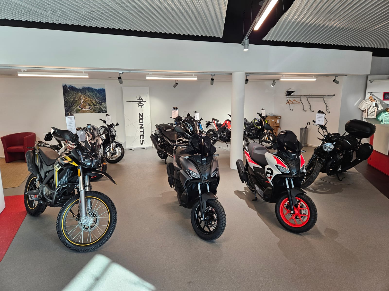 APRILIA Tuono V4 1100 GT-image-13