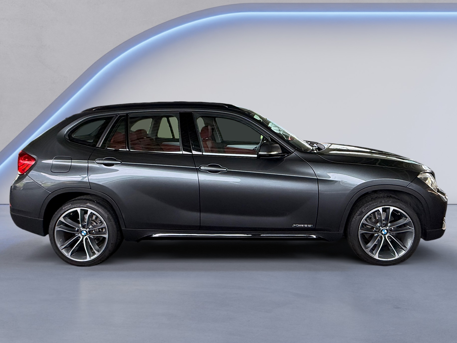 BMW X1 28i xDrive-image-5