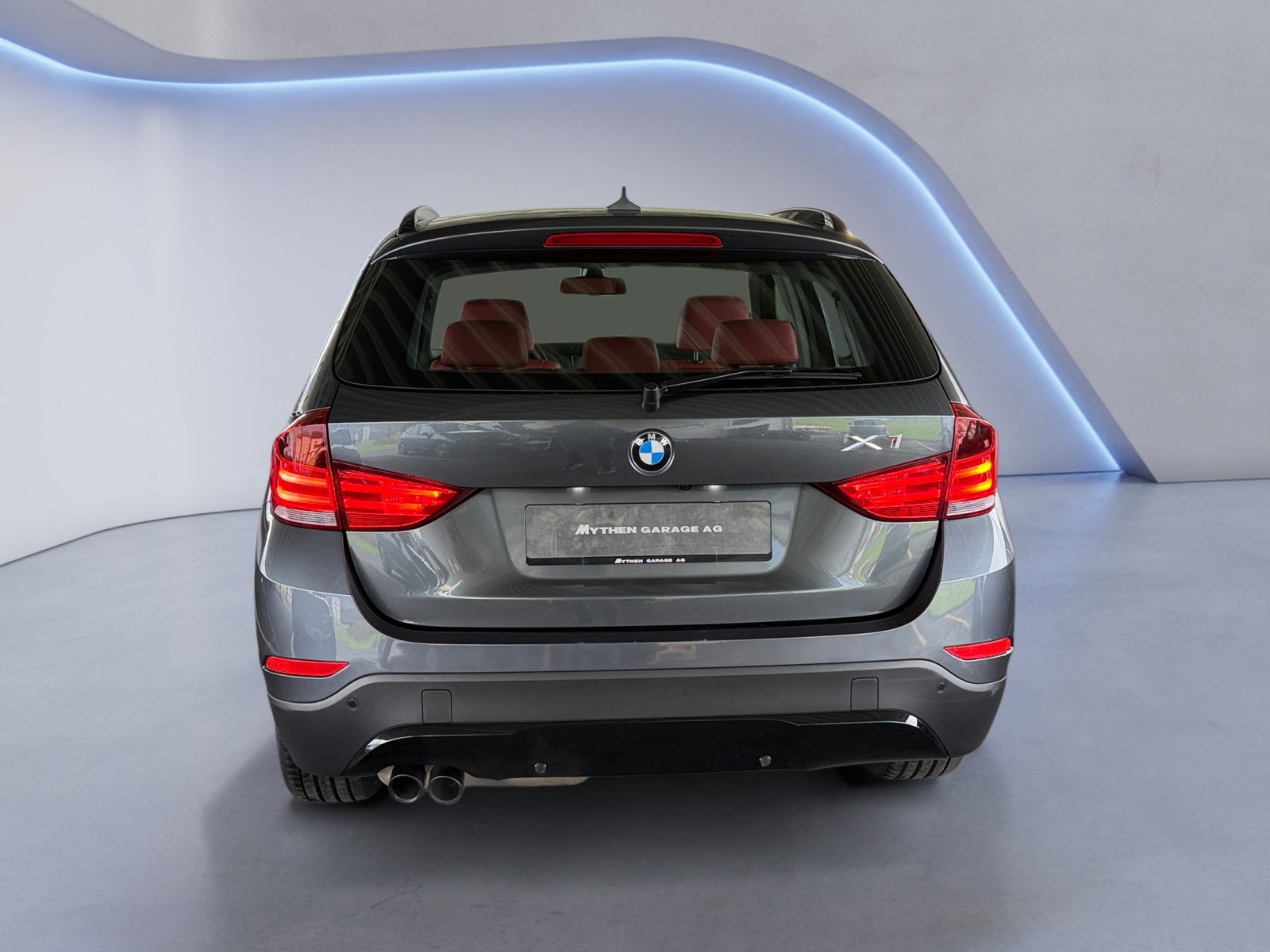 BMW X1 28i xDrive-showroom-element-3