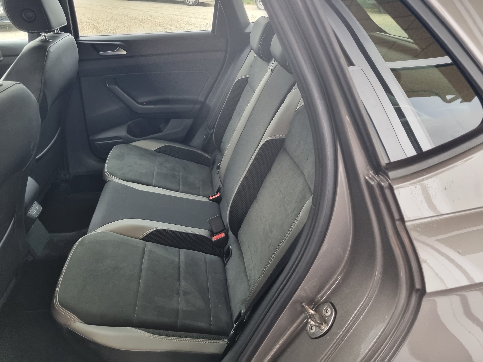 VW Polo 2.0 TSI GTI DSG-image-8