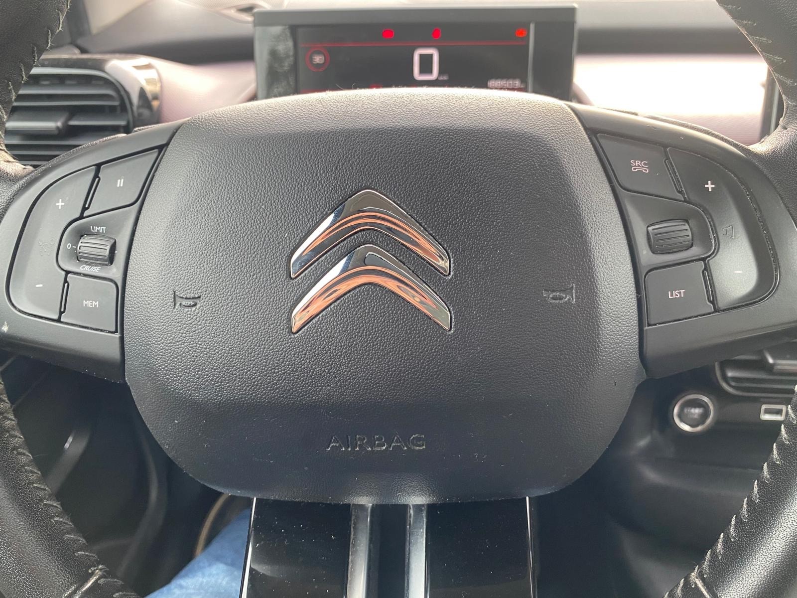 CITROEN C4 Cactus 1.2 Pure Tech Shine-image-10