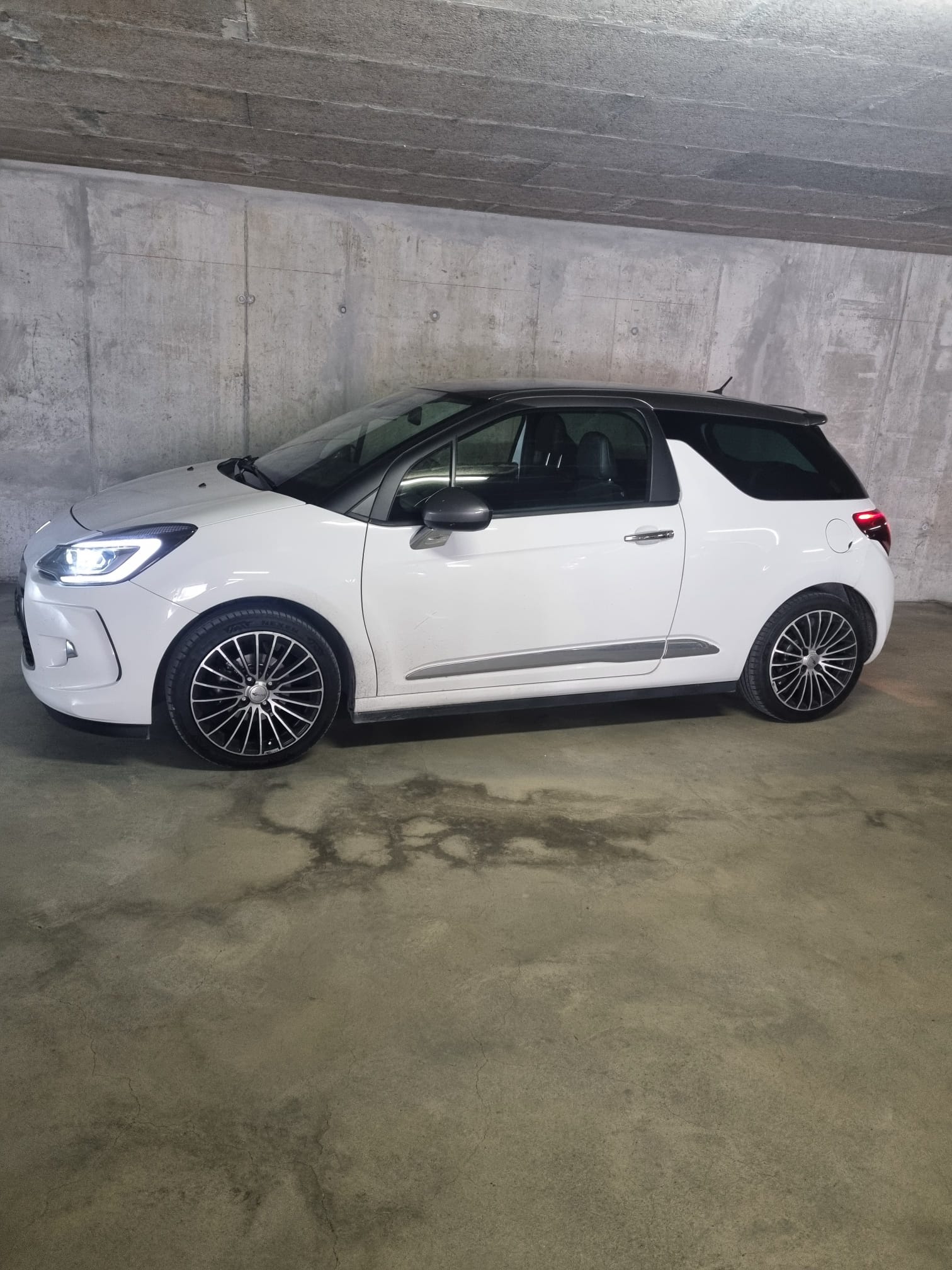 DS AUTOMOBILES DS3 1.6 16V BlueHDi Sport Chic Plus-image-20