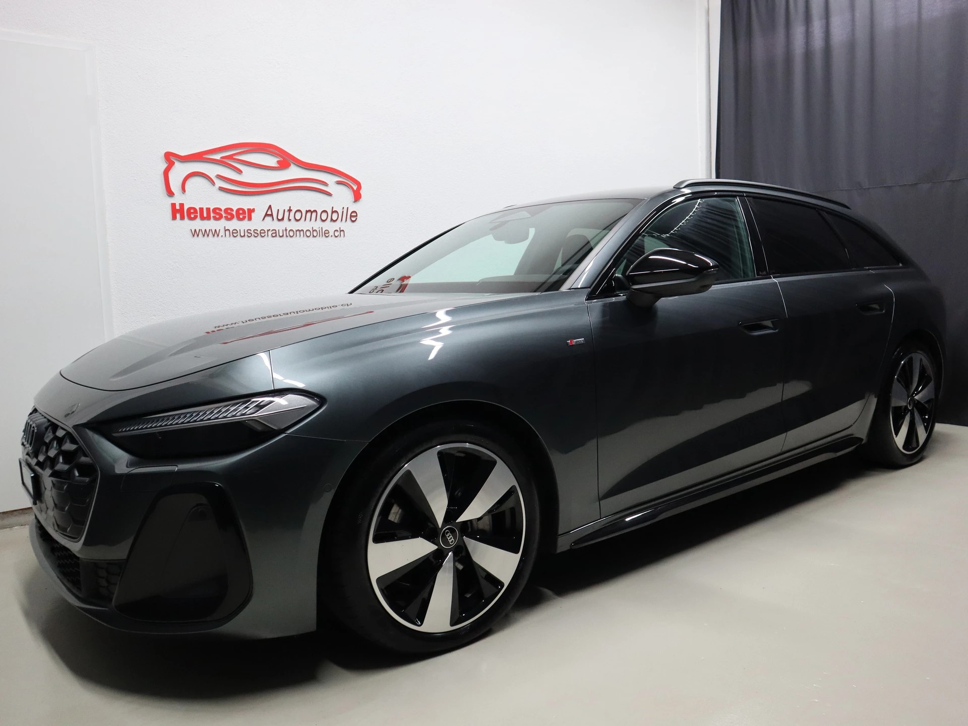 AUDI A5 Avant 2.0 TFSI S tronic S Line Edition - Navi - MMI Beifahrerdisplay - Matrix LED - Keyless - 360° Kamera - 204 PS-showroom-element-1