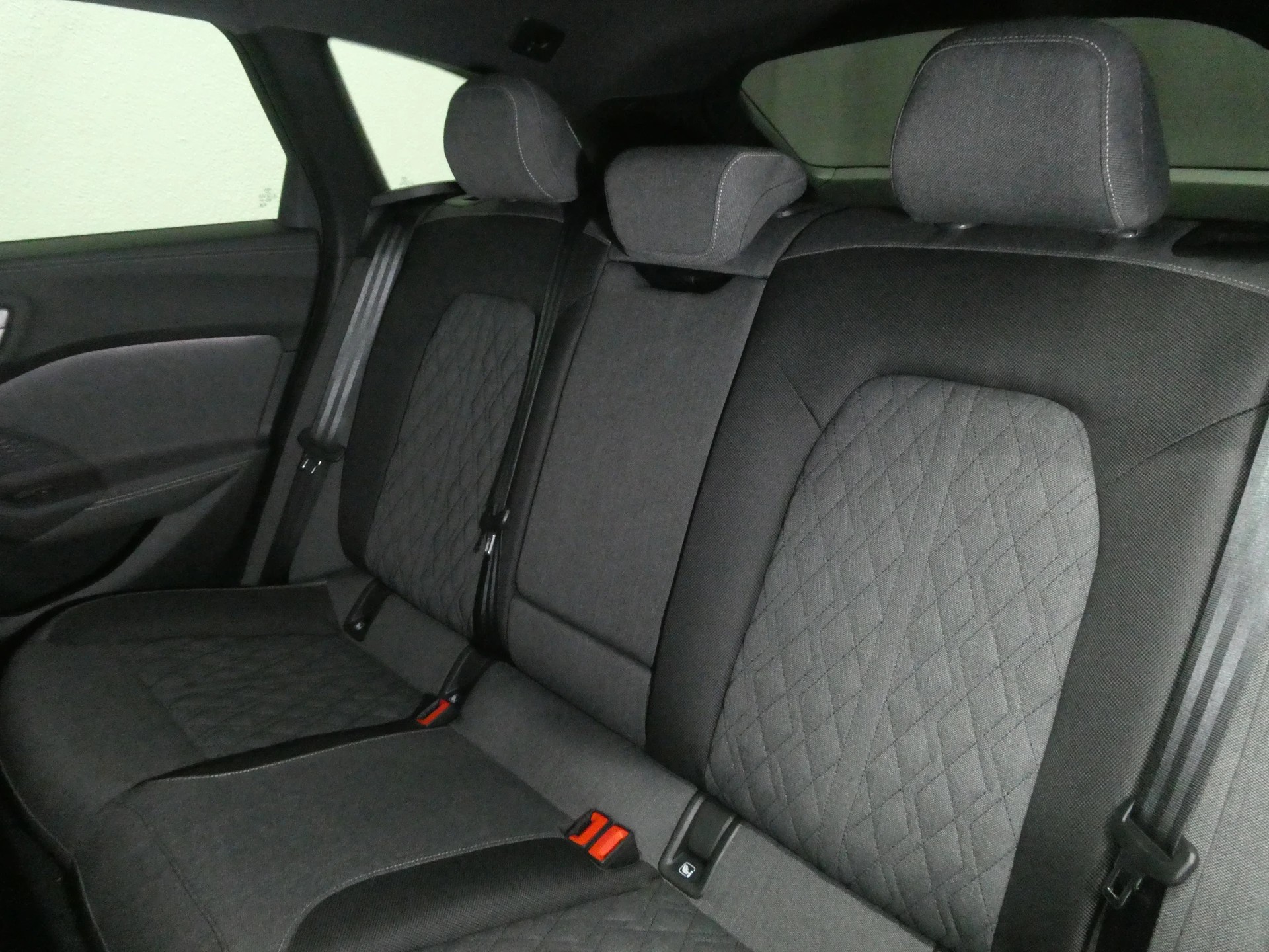 AUDI A5 Avant 2.0 TFSI S tronic S Line Edition - Navi - MMI Beifahrerdisplay - Matrix LED - Keyless - 360° Kamera - 204 PS-image-11