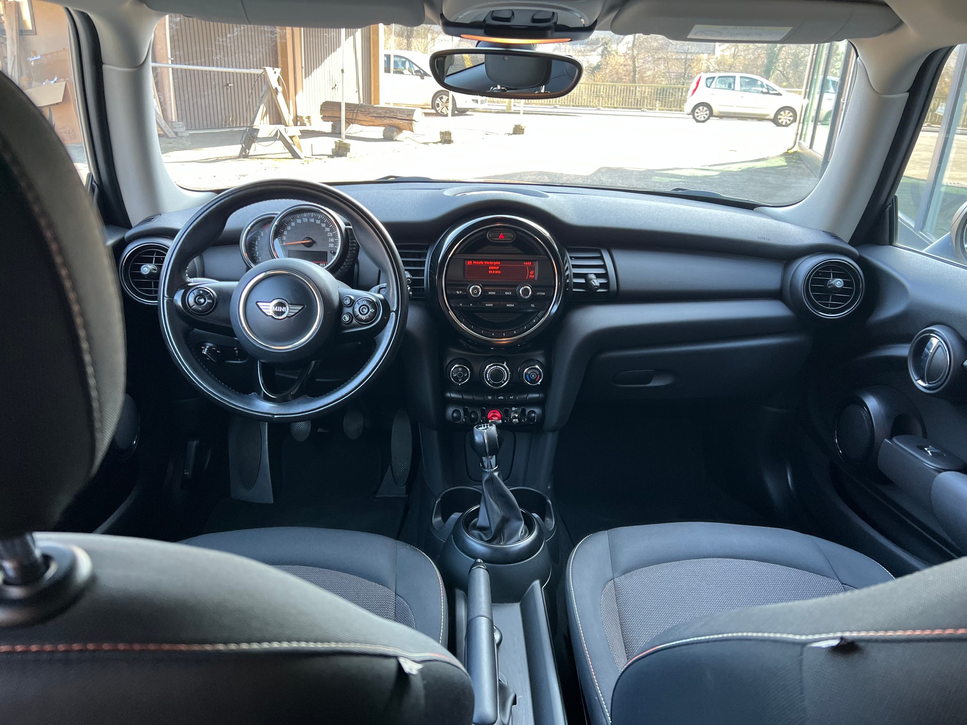 MINI One First Classic Edition-image-7
