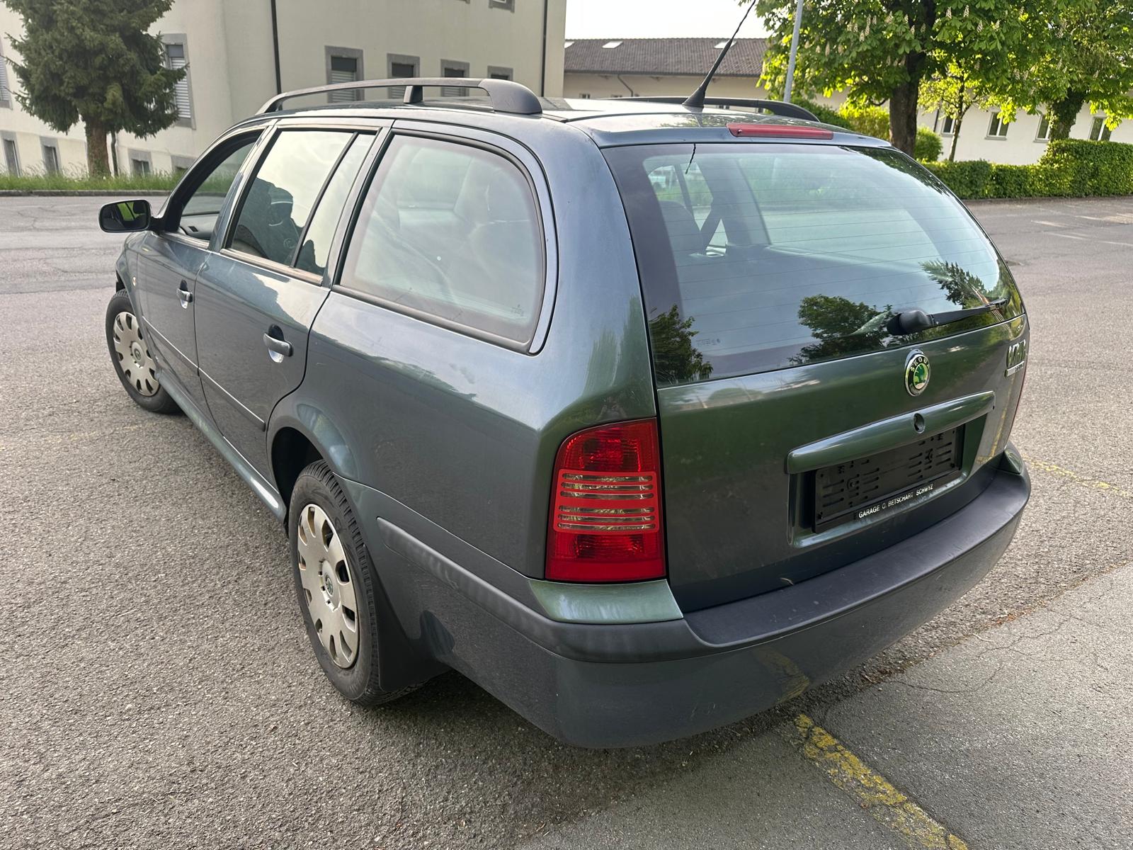 SKODA Octavia 1.9 TDI Tour 4x4-image-4