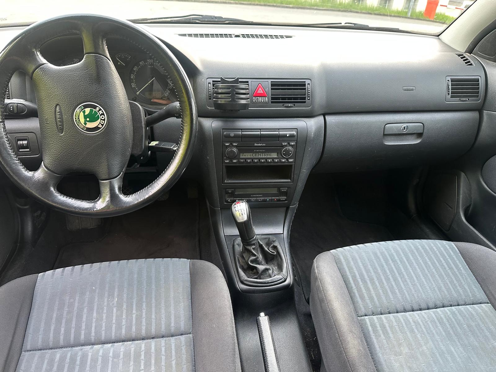 SKODA Octavia 1.9 TDI Tour 4x4-image-5