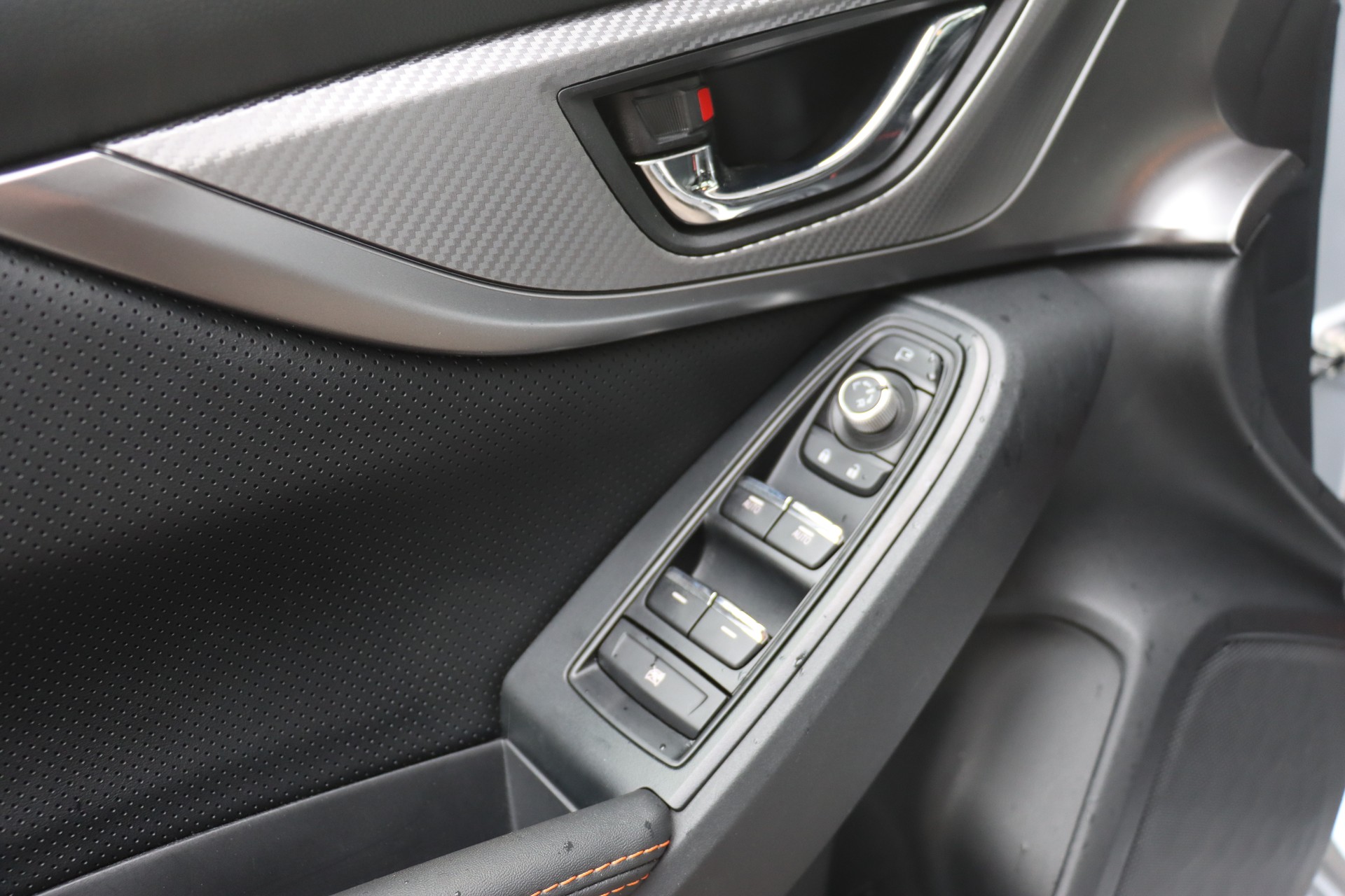 SUBARU XV 2.0 e-Boxer Advantage AWD Lineartronic-image-18