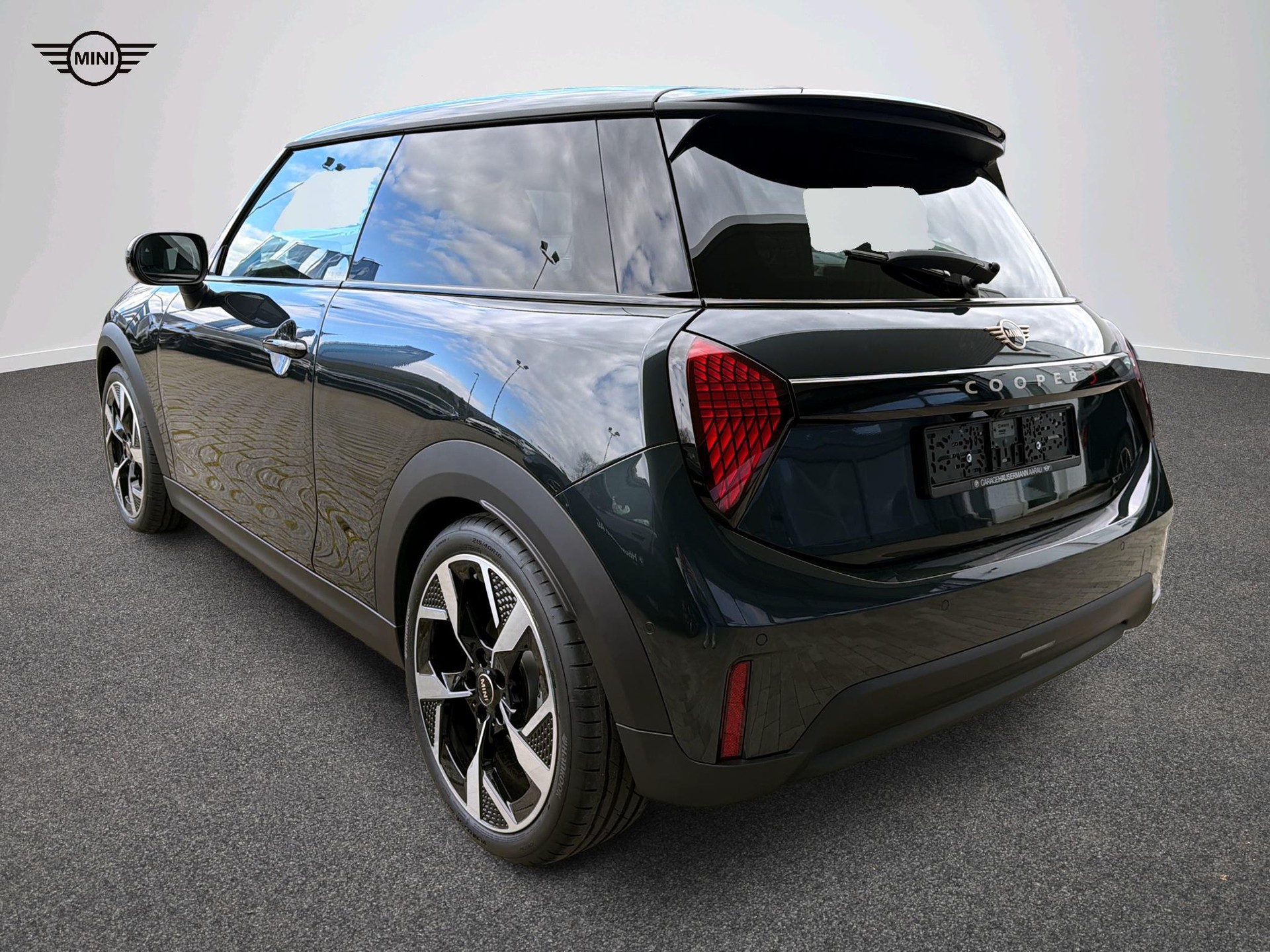 MINI Cooper S (3d)-showroom-element-3