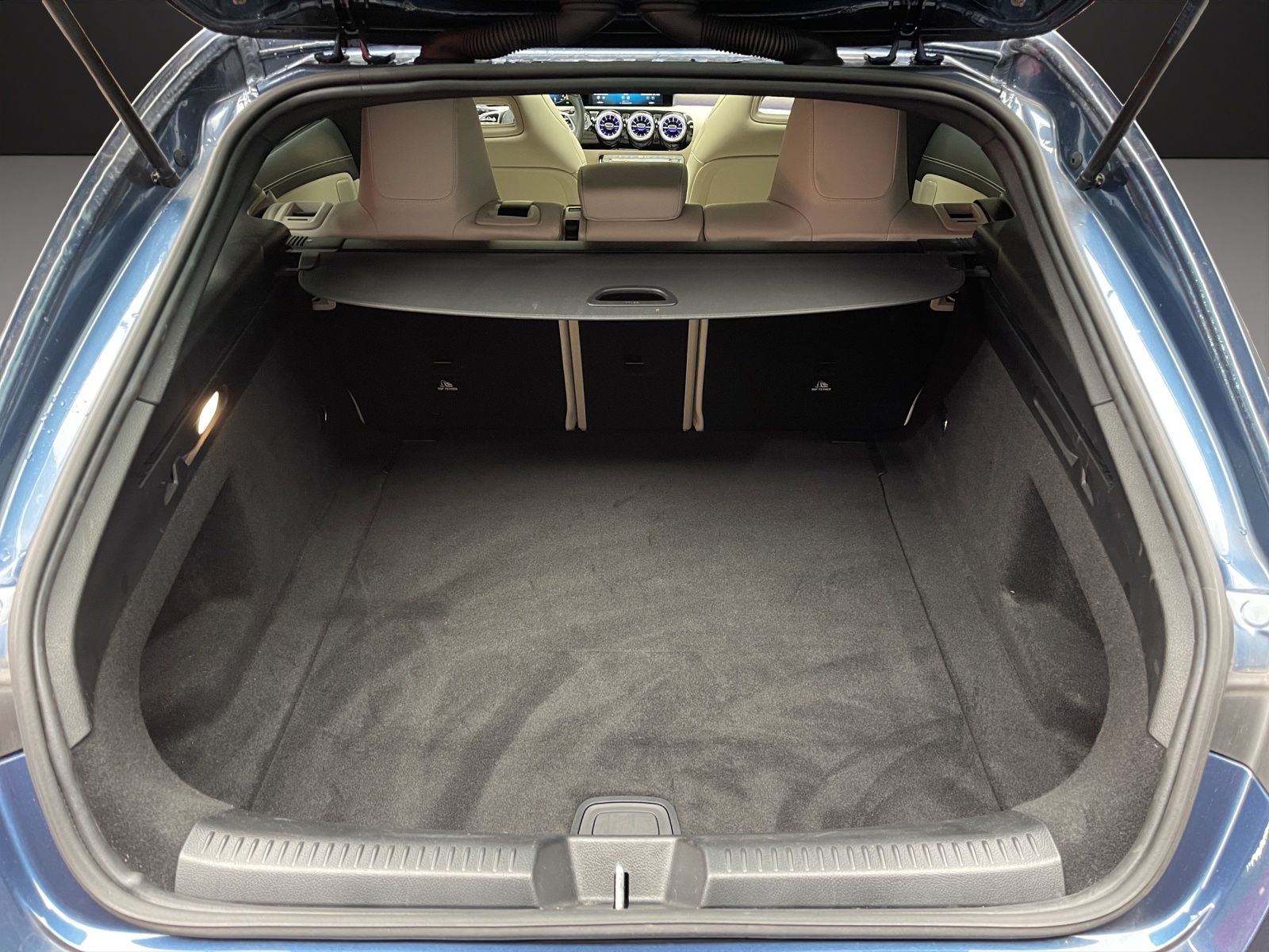 MERCEDES-BENZ CLA SB 250Progress. 4M 7G-image-11