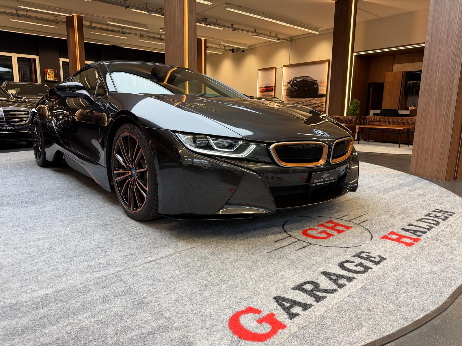 BMW i8 Roadster-image-3
