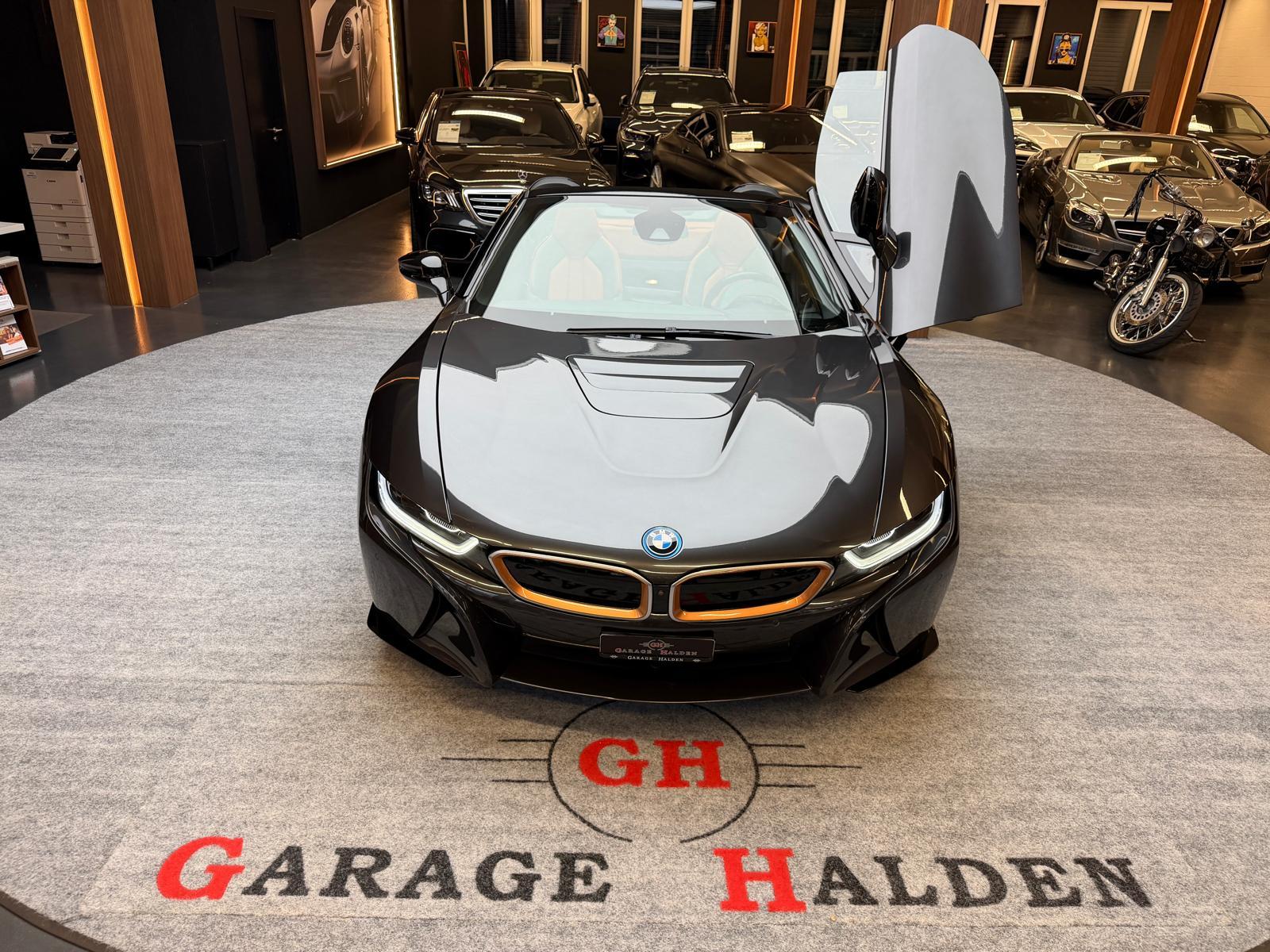 BMW i8 Roadster-image-1