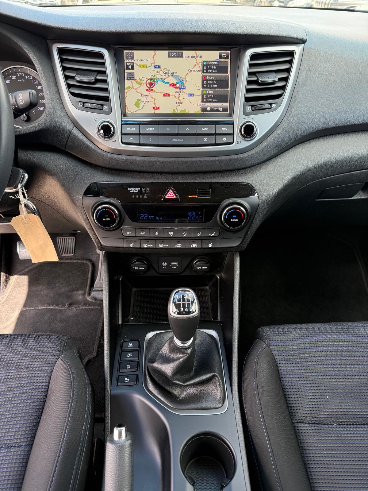 HYUNDAI Tucson 1.6 T-GDi Amplia 2WD-image-12