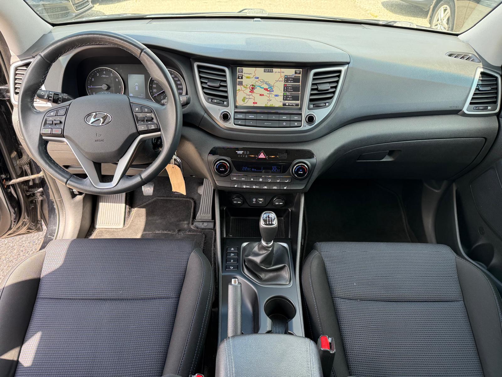 HYUNDAI Tucson 1.6 T-GDi Amplia 2WD-image-9