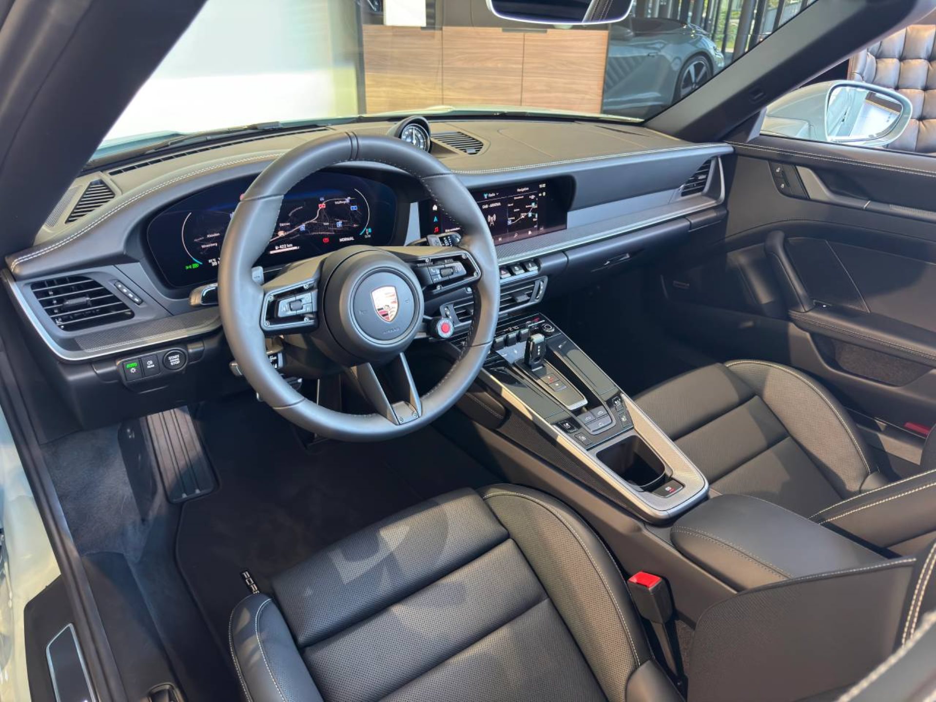 PORSCHE 911 Carrera 4S Cabriolet-showroom-element-3