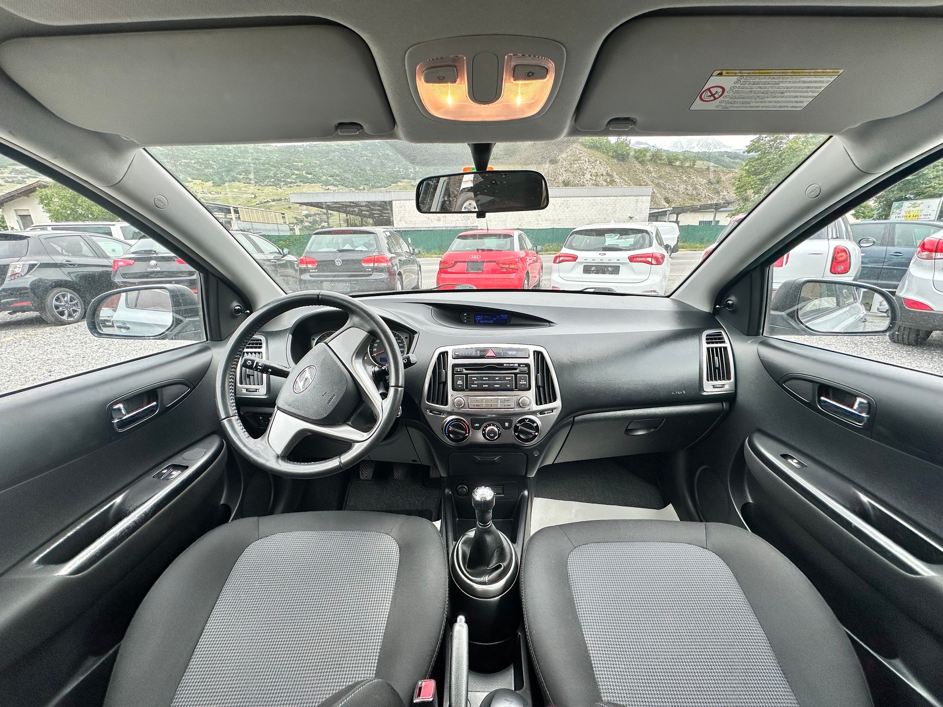HYUNDAI i20 1.2 Comfort-image-10