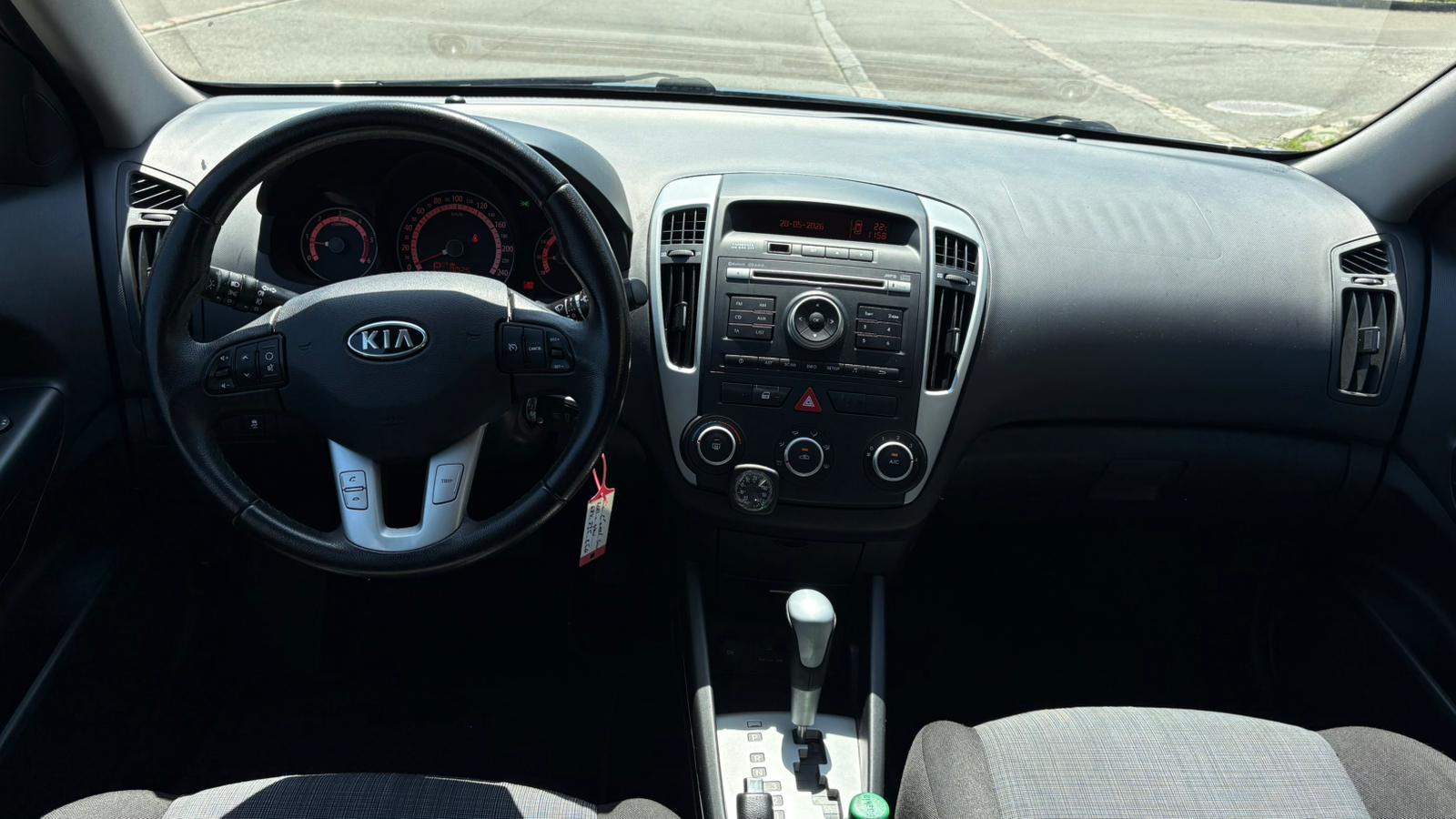 KIA Cee'd Sporty Wagon 1.6 CRDi Trend Automatic-image-7