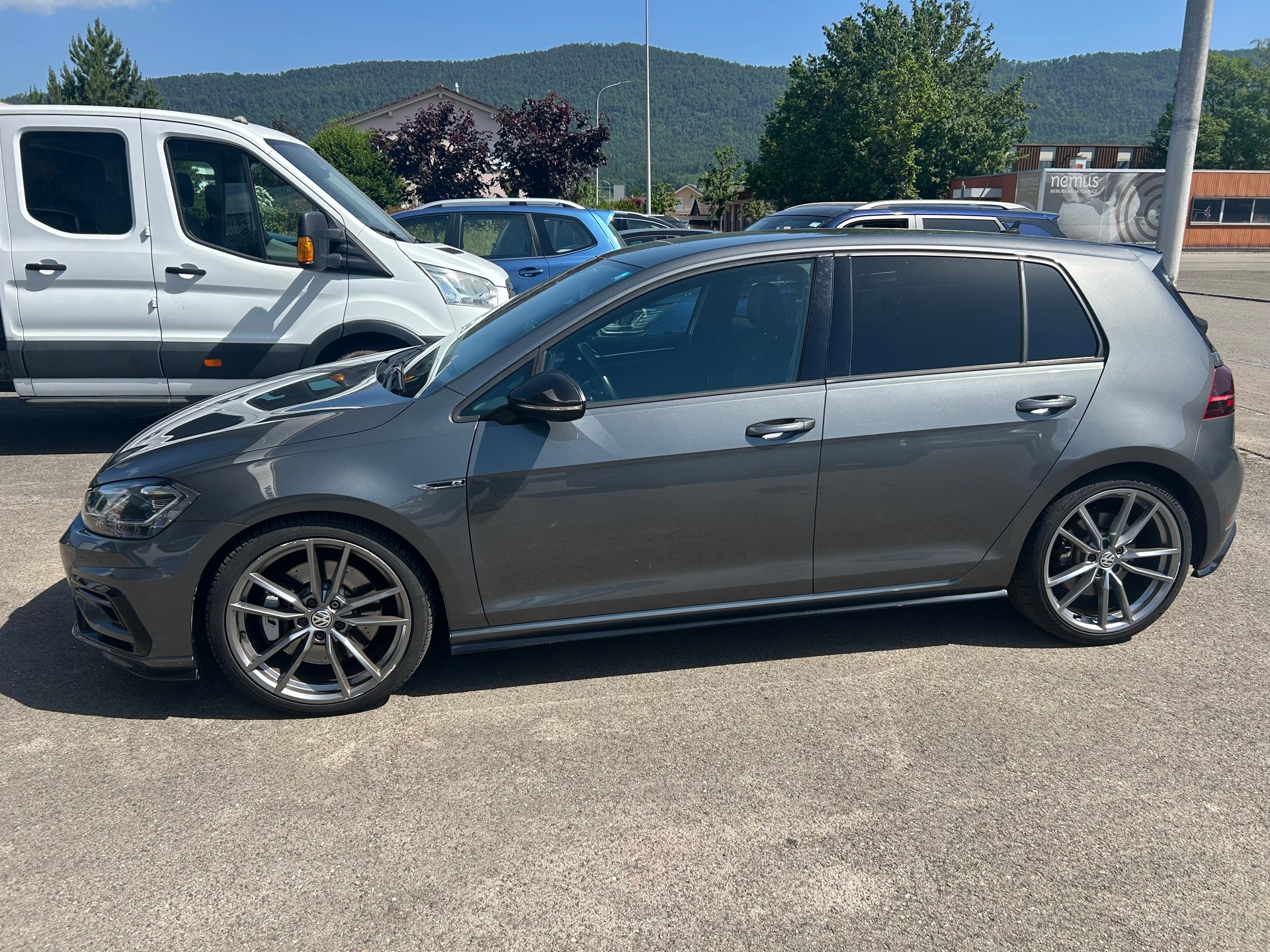 VW Golf 2.0 TSI R 4Motion DSG-image-1