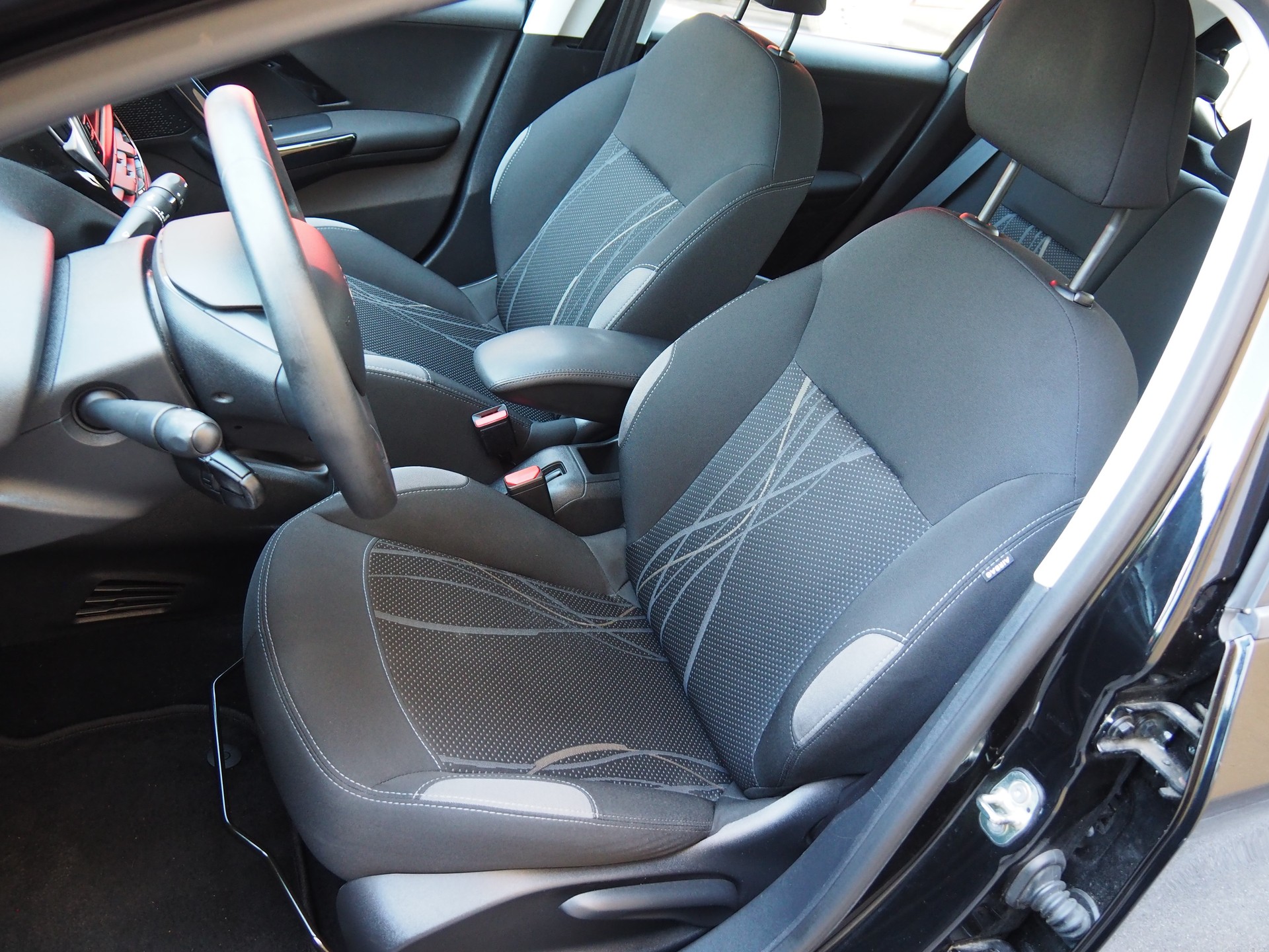 PEUGEOT 208 1.2 VTI Active-image-10