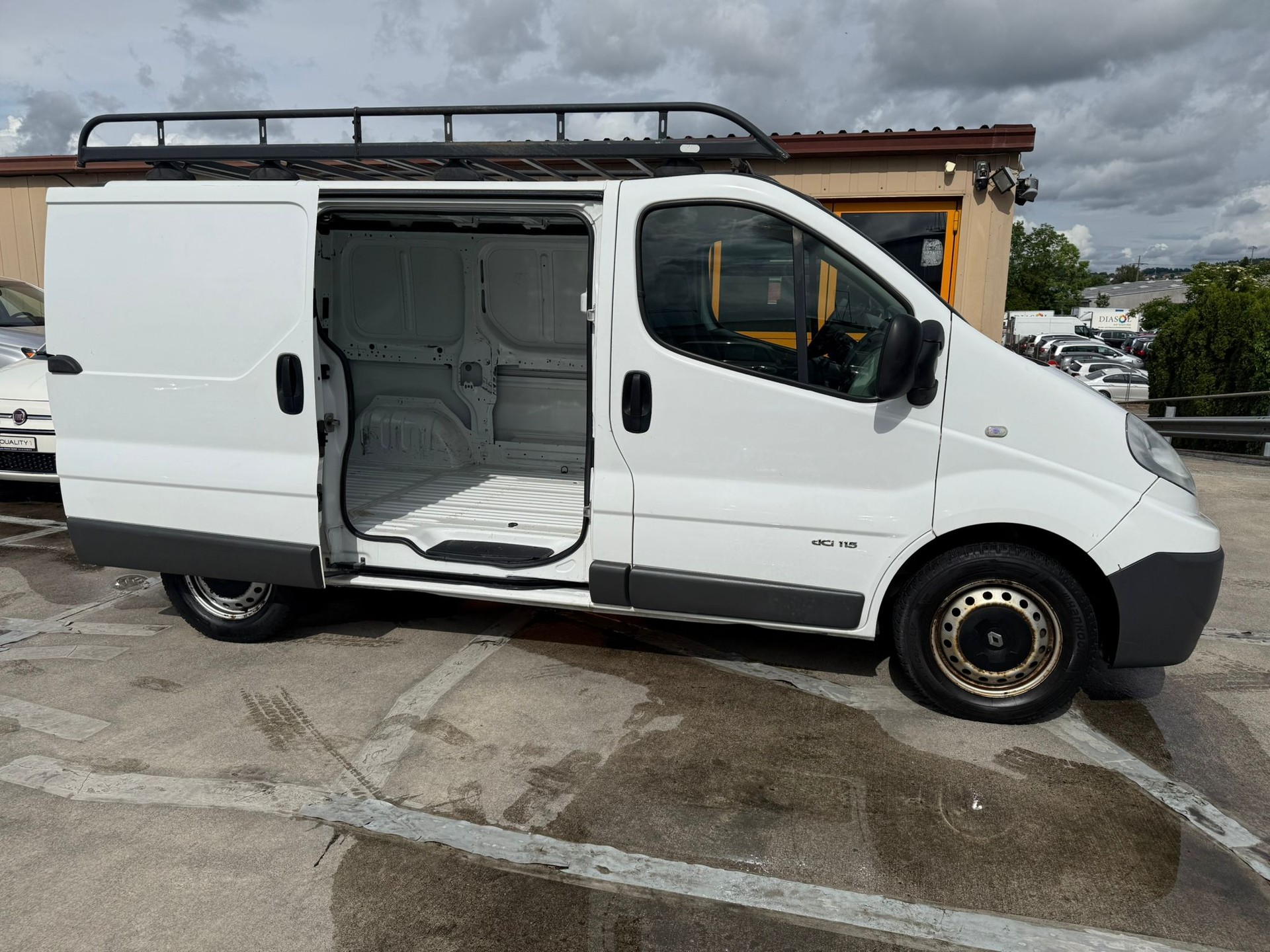 RENAULT Trafic 2.0 dCi 115 2.9t L1H1-image-11