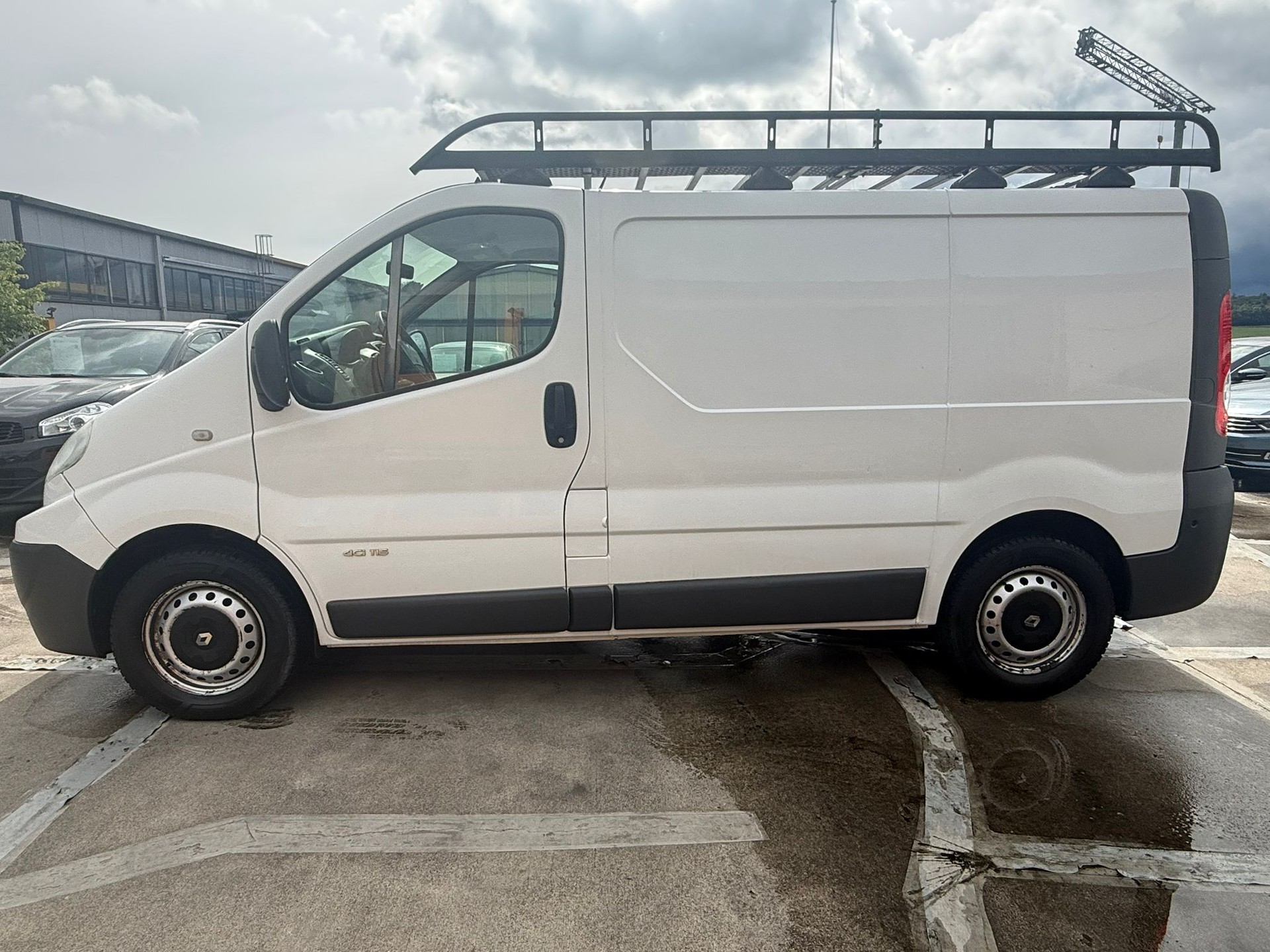 RENAULT Trafic 2.0 dCi 115 2.9t L1H1-showroom-element-1