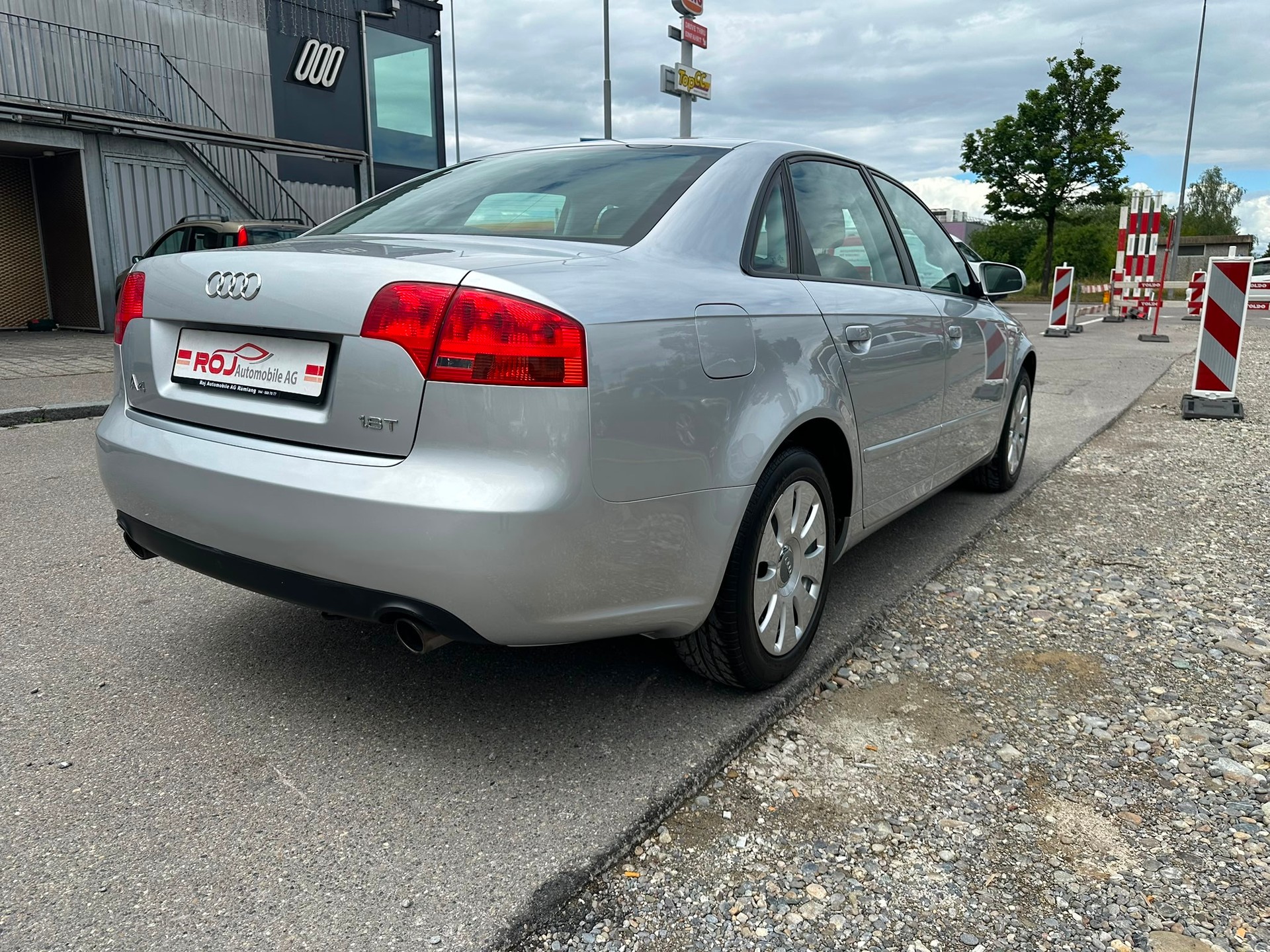 AUDI A4 Limousine 1.8 T-image-5