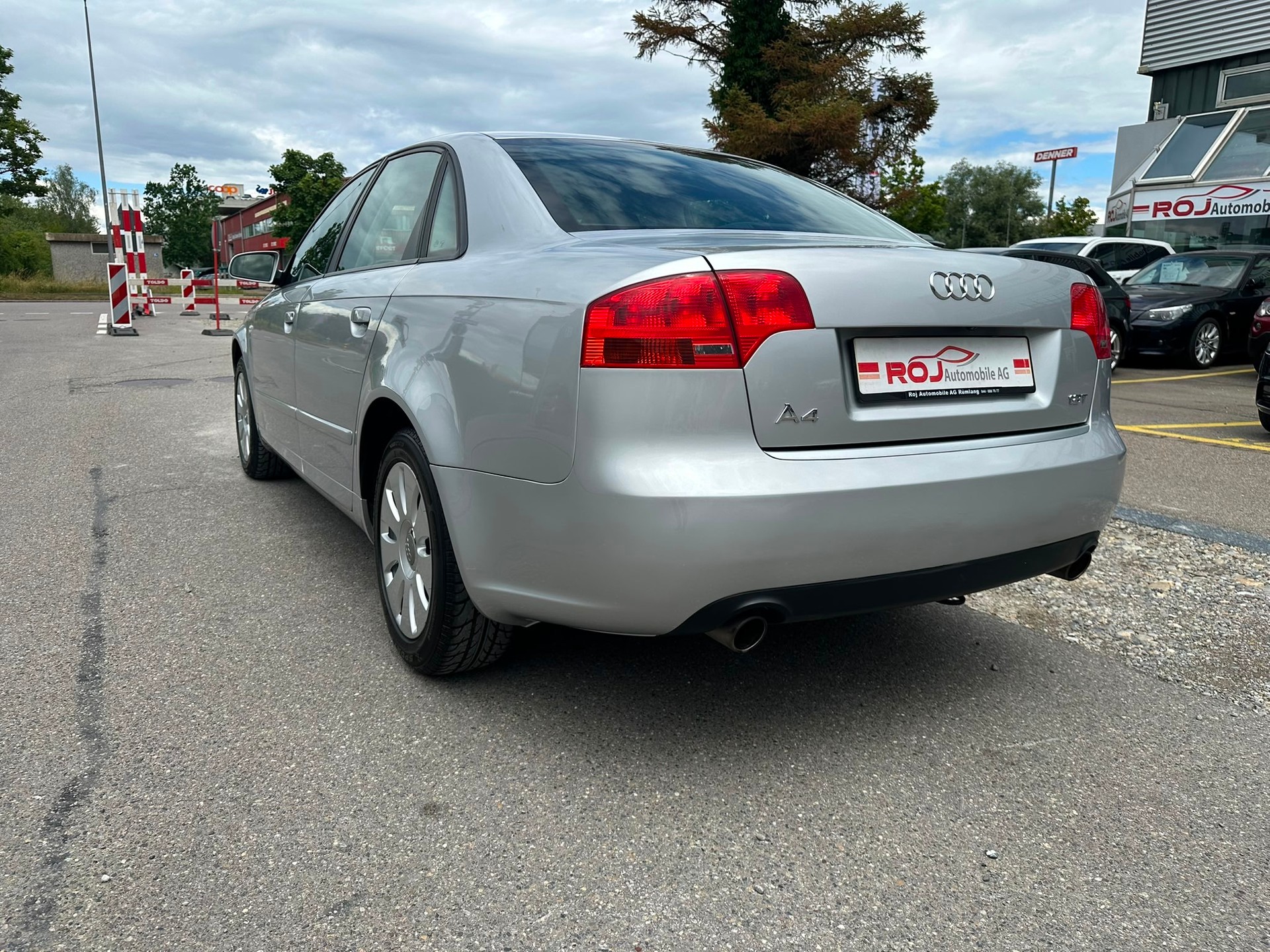 AUDI A4 Limousine 1.8 T-image-7