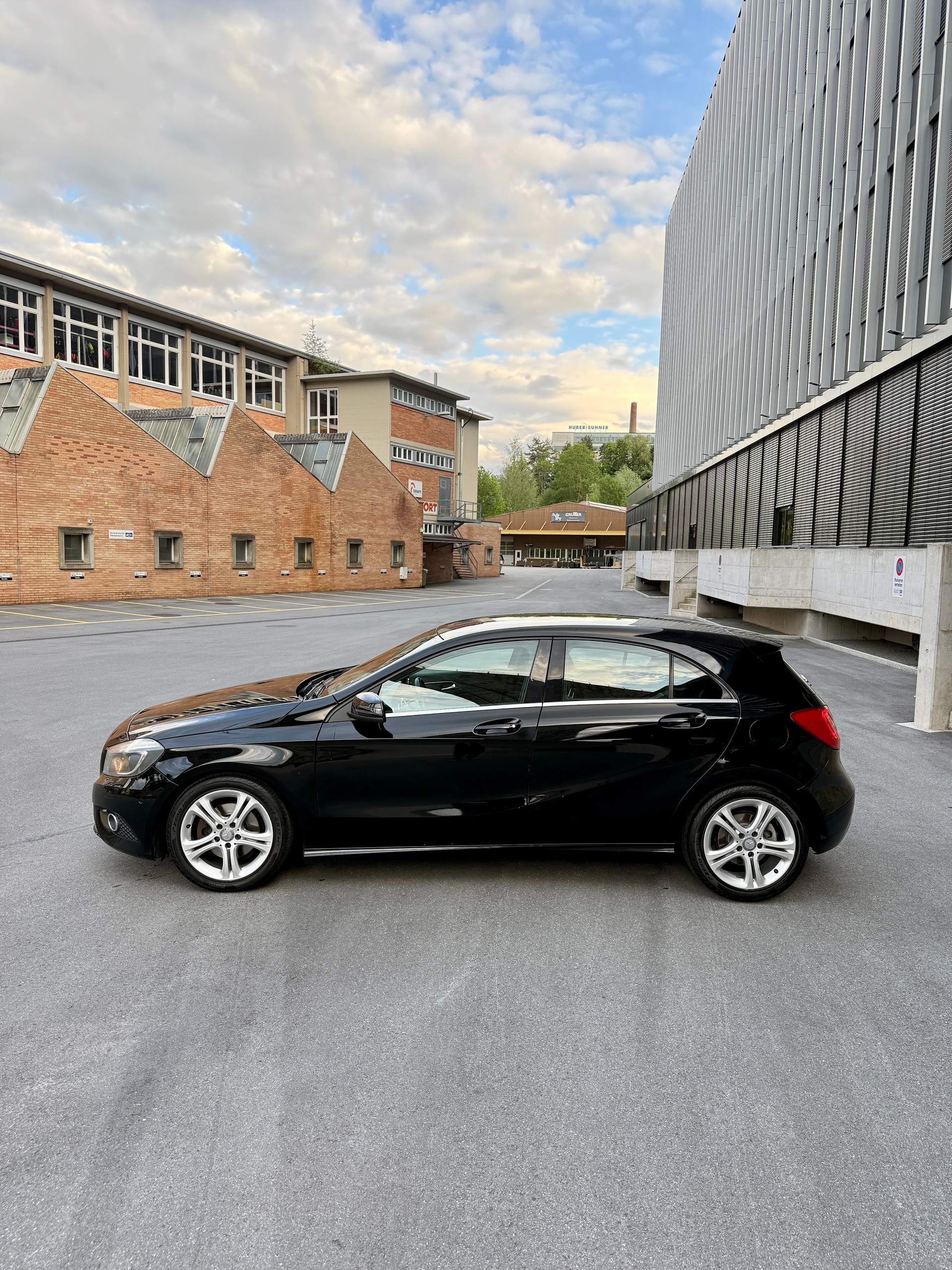 MERCEDES-BENZ A 180 Urban 7G-DCT-image-7