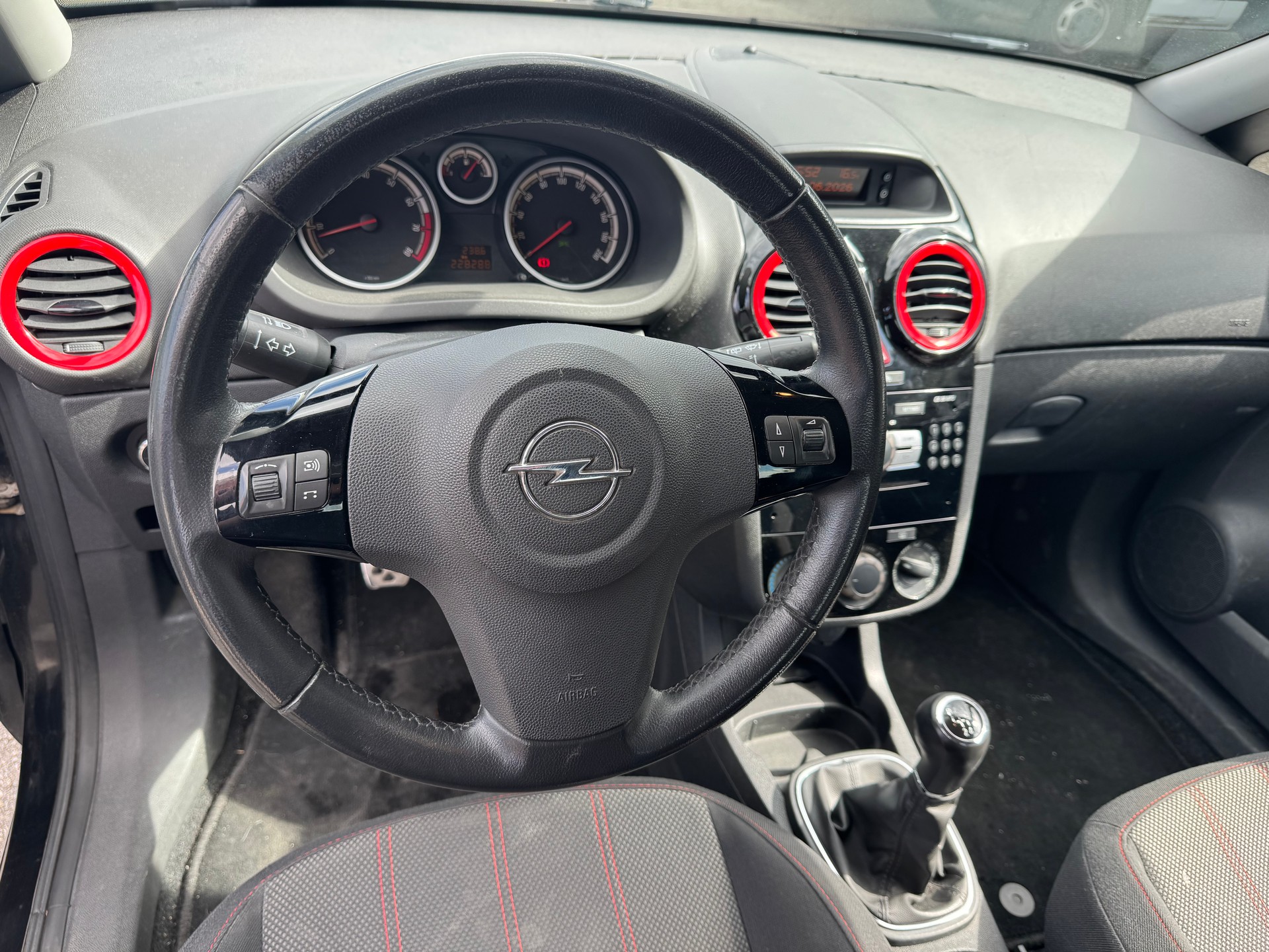 OPEL Corsa 1.4 TP Sport-image-2
