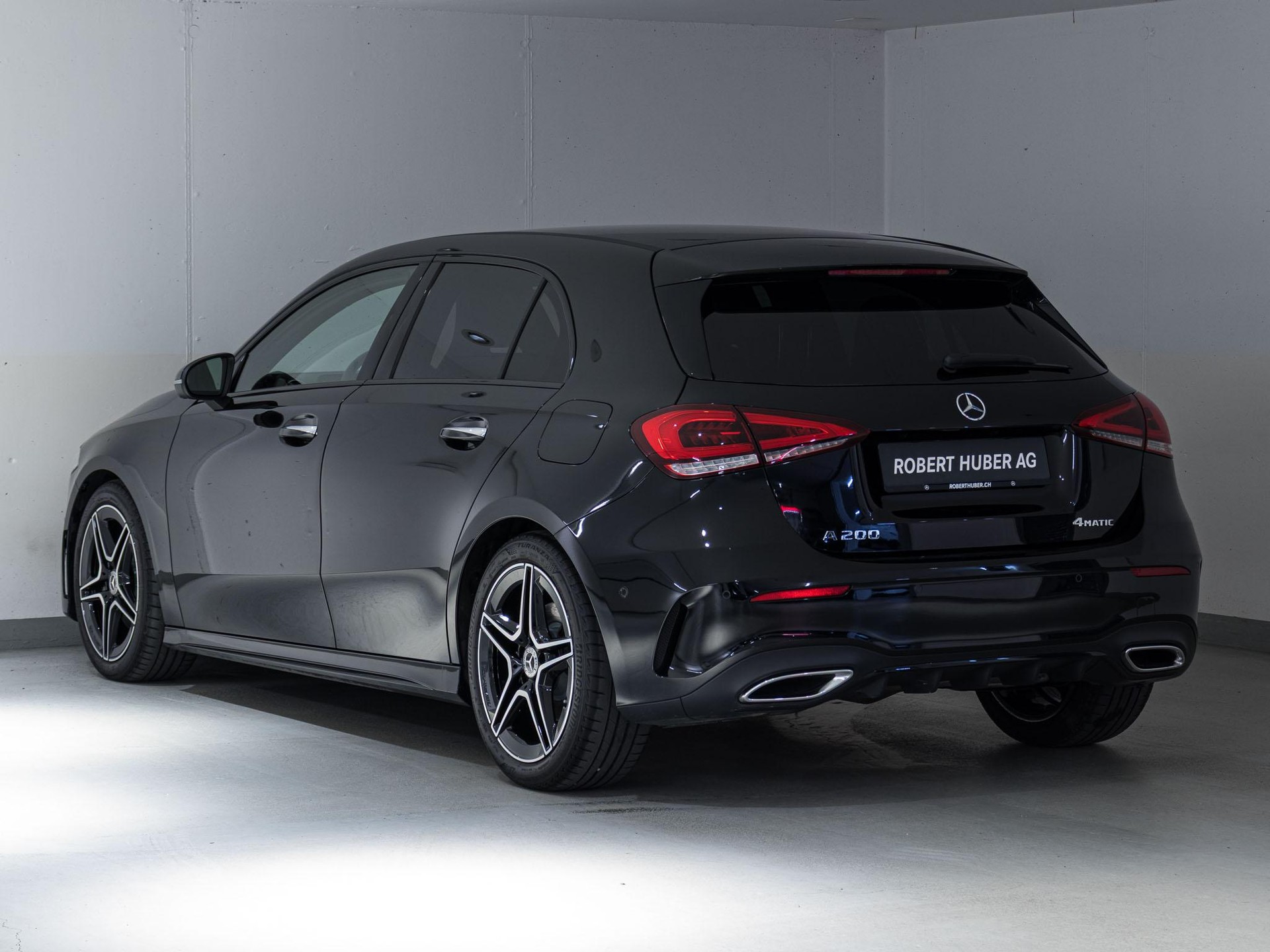 MERCEDES-BENZ A 200 4MATIC-image-3