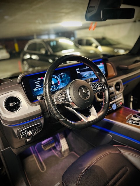 MERCEDES-BENZ G 350 d AMG Line-image-4