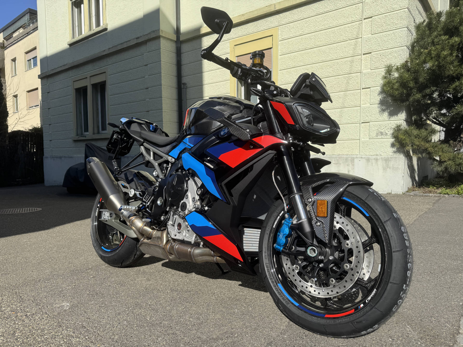 BMW M 1000 R-image-5