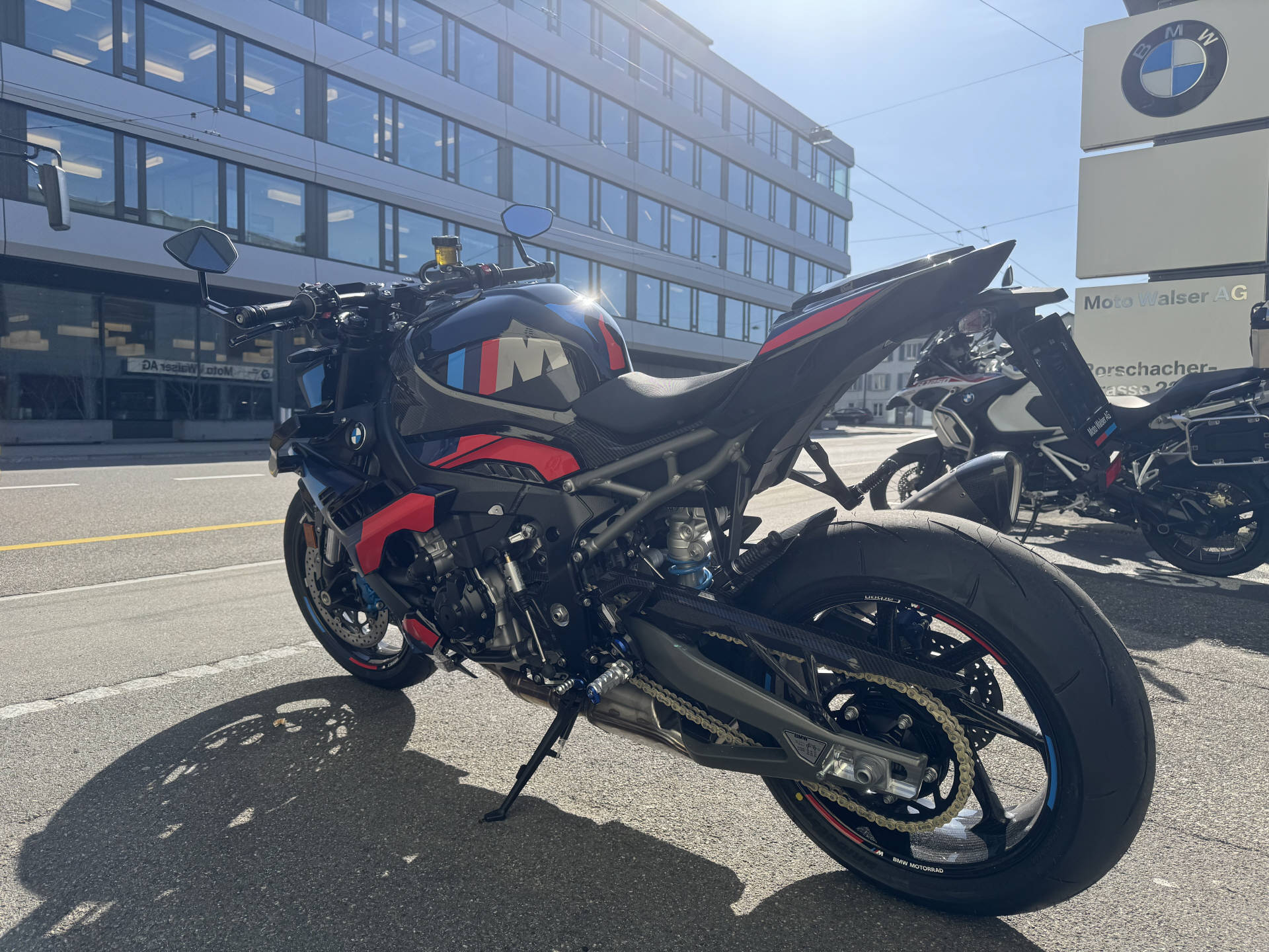 BMW M 1000 R-image-2