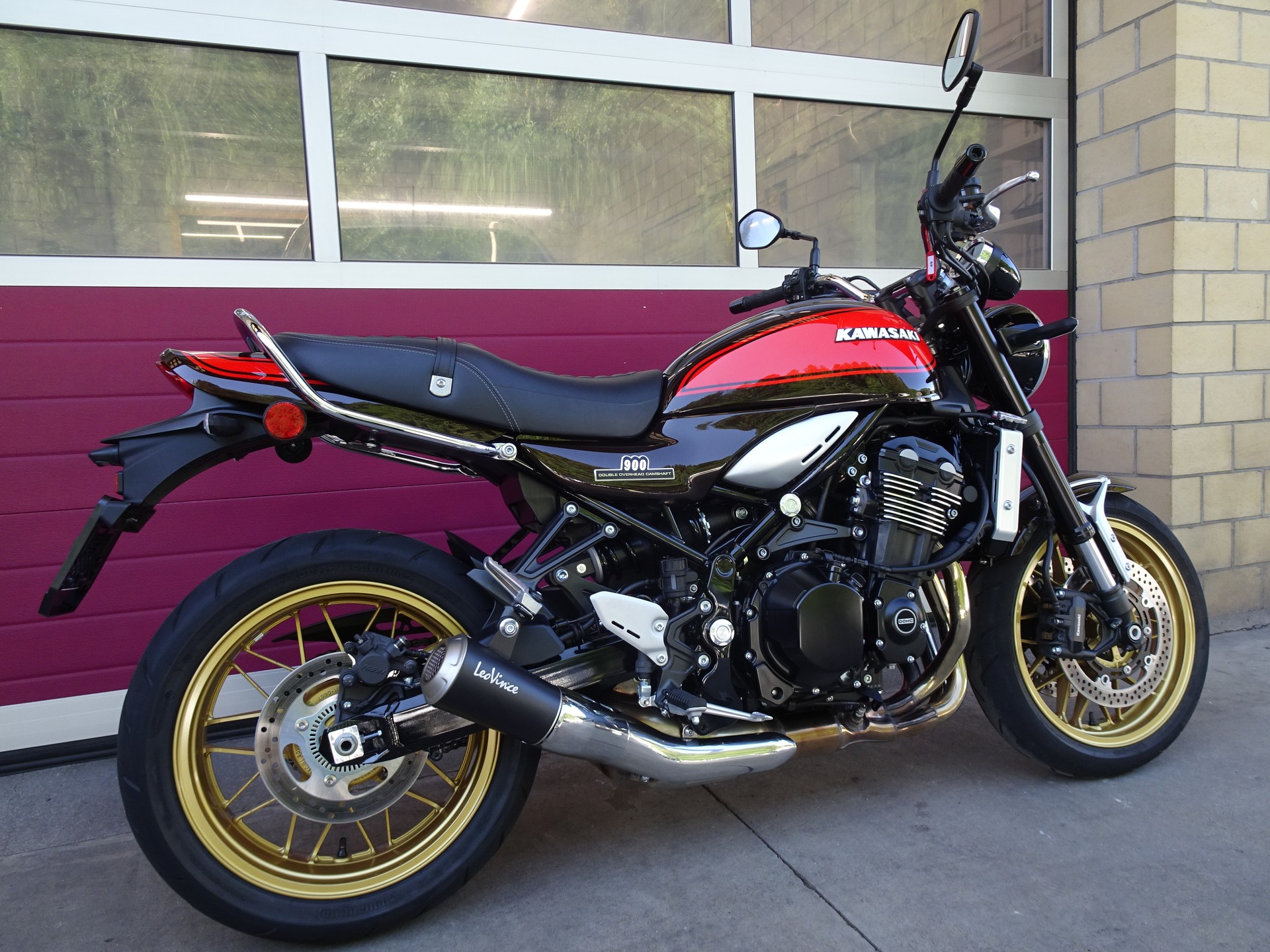 KAWASAKI Z 900 RS-image-8