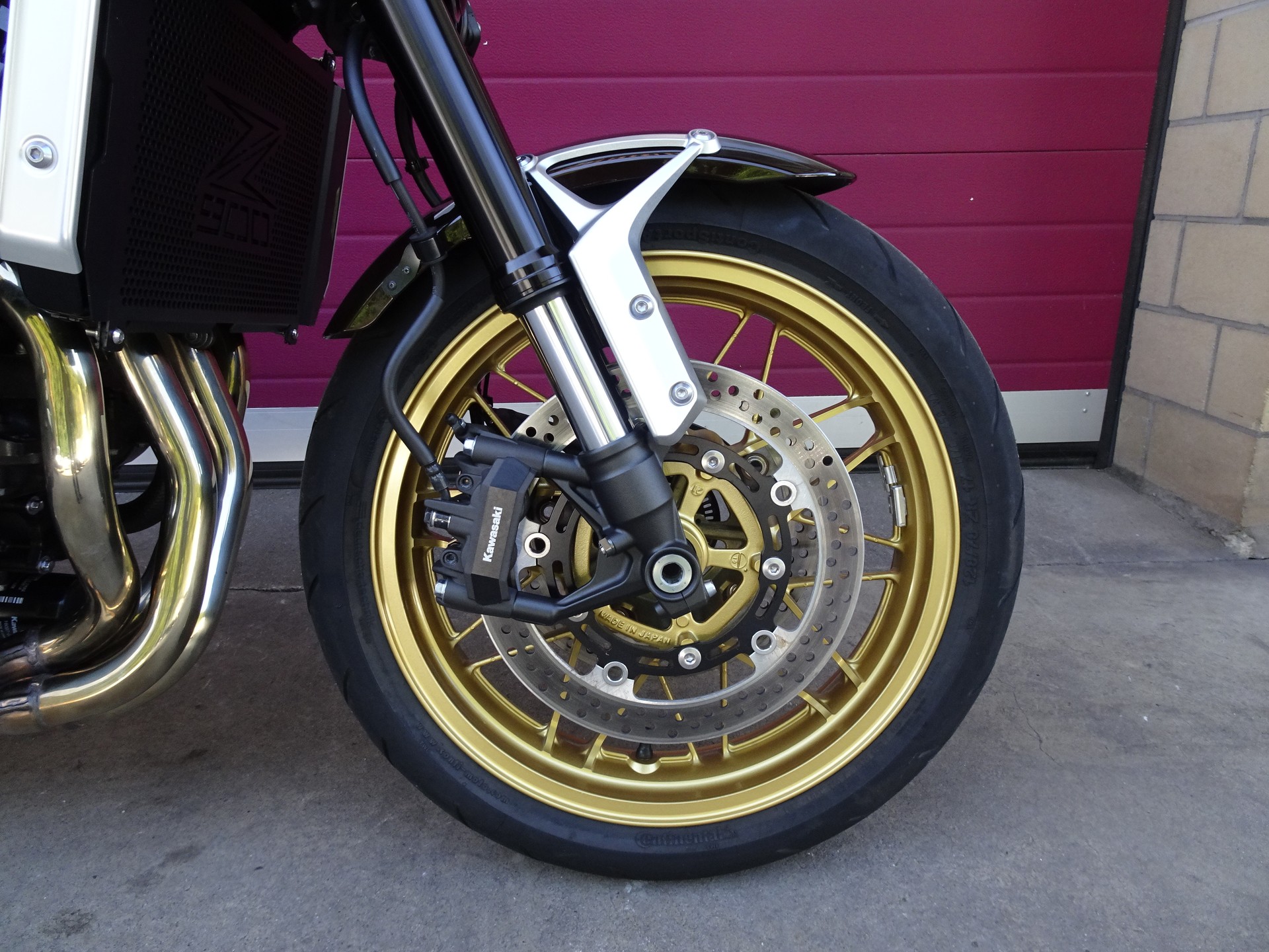 KAWASAKI Z 900 RS-image-1