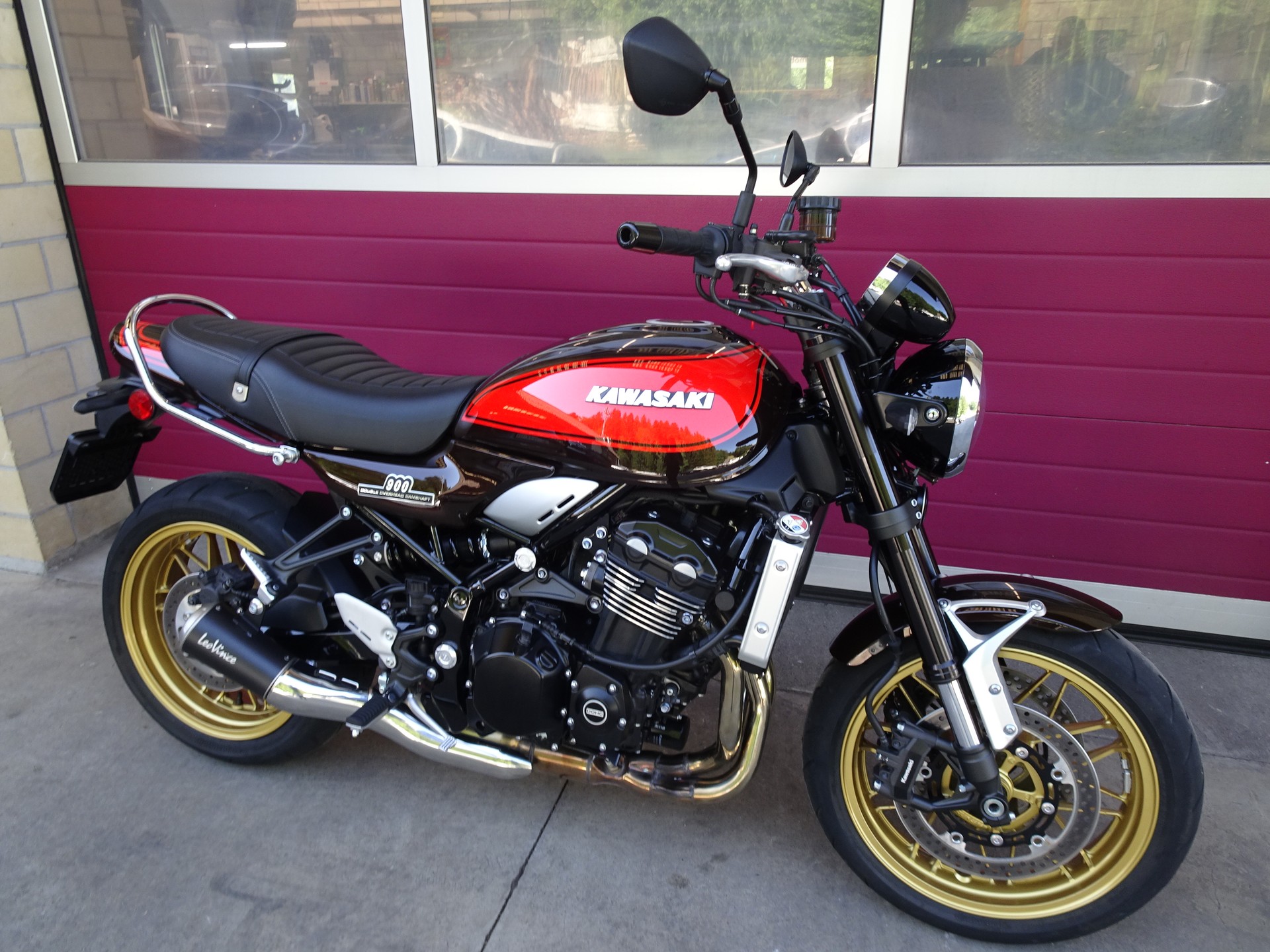 KAWASAKI Z 900 RS-image-2