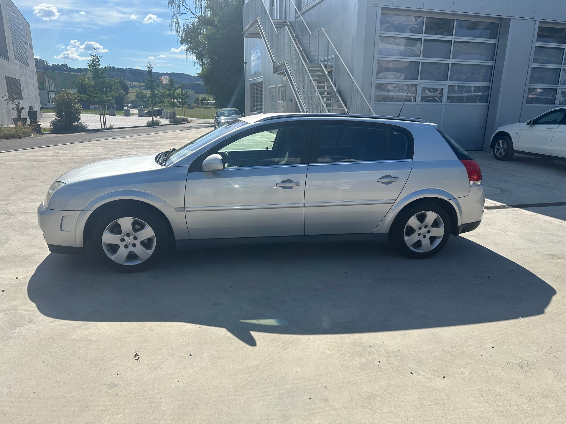 OPEL Signum 2.2 Elegance-image-1