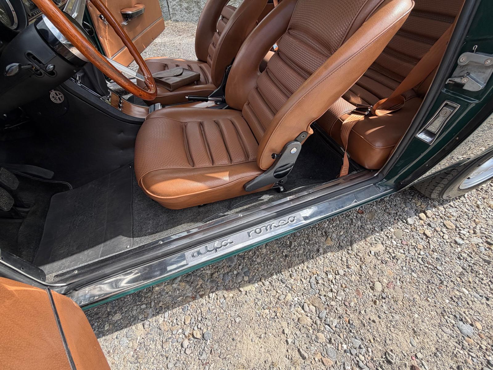 ALFA ROMEO 1750-image-8