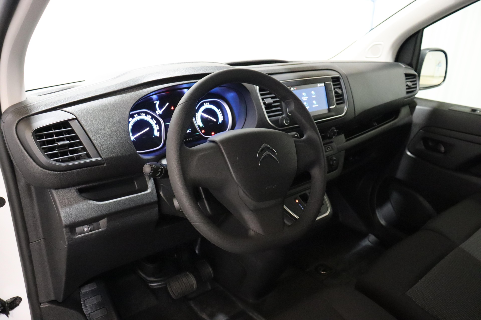 CITROEN e-Jumpy Kaw. M 50 kWh-image-6