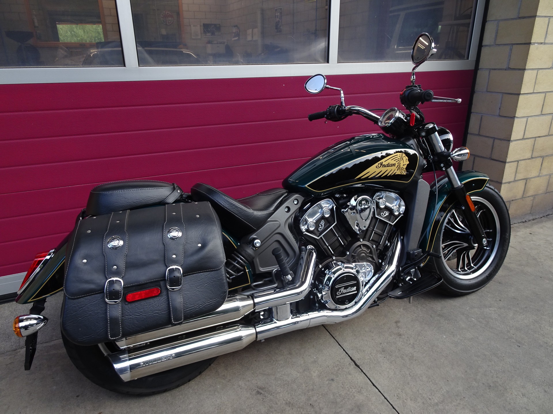 INDIAN Scout ABS-image-3