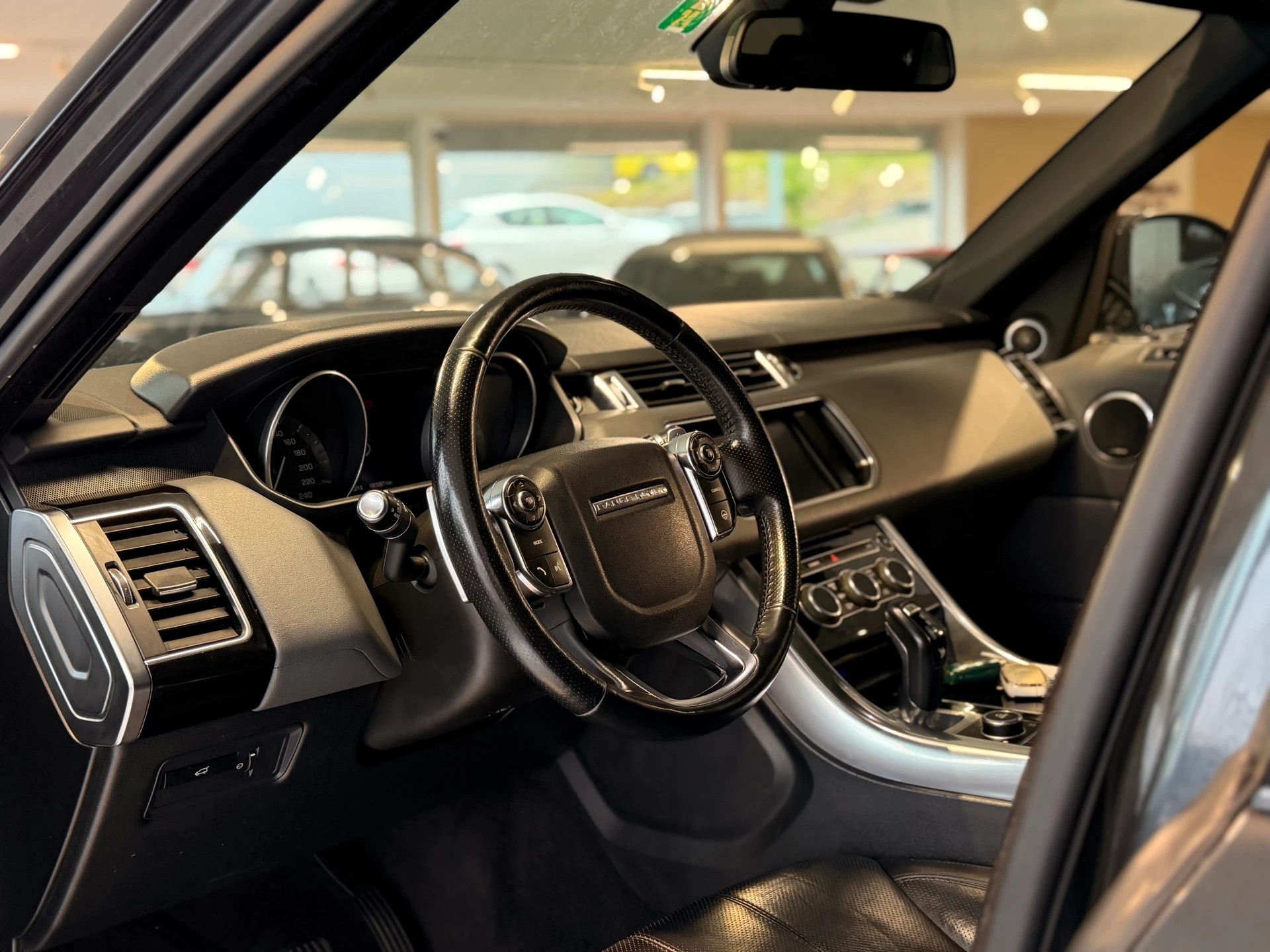 LAND ROVER Range Rover Sport 3.0 SDV6 SE Automatic 7-Plätzer-image-13