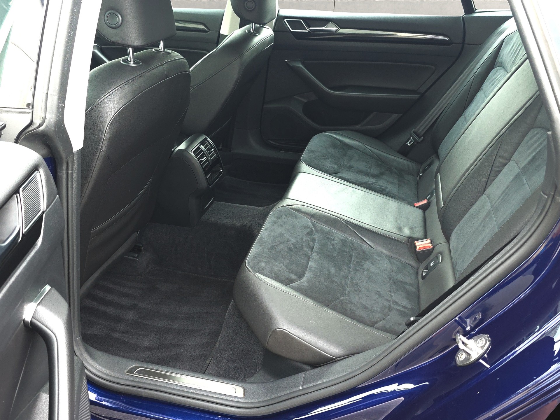 VW Arteon 2.0 TDI BMT Elegance DSG-image-9