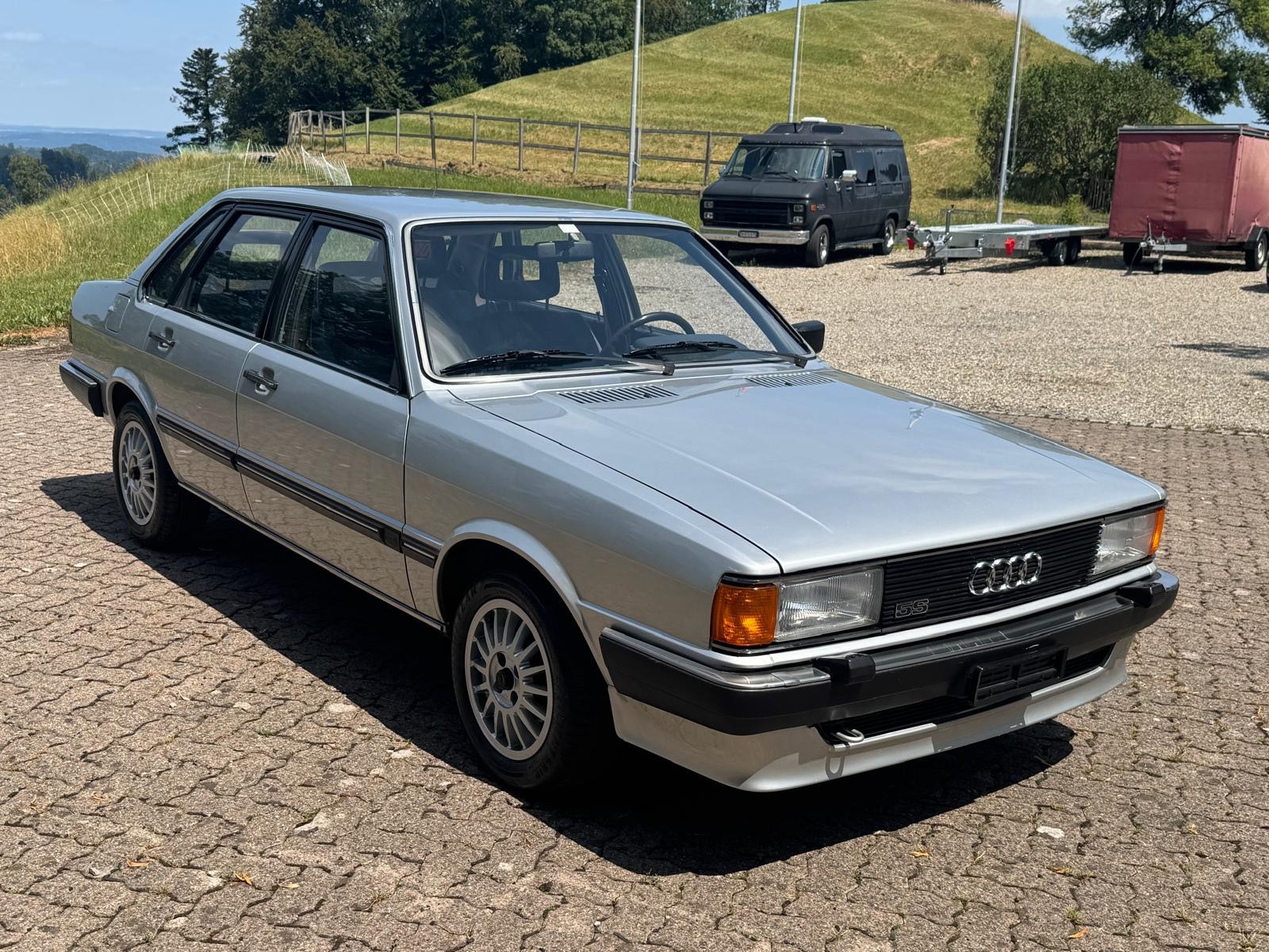 AUDI 80 CD 5S Automat-showroom-element-2
